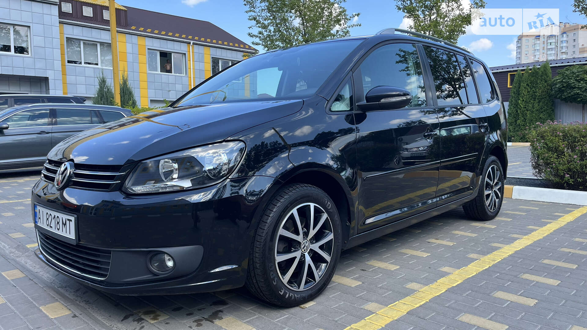 VOLKSWAGEN TOURAN 2014
