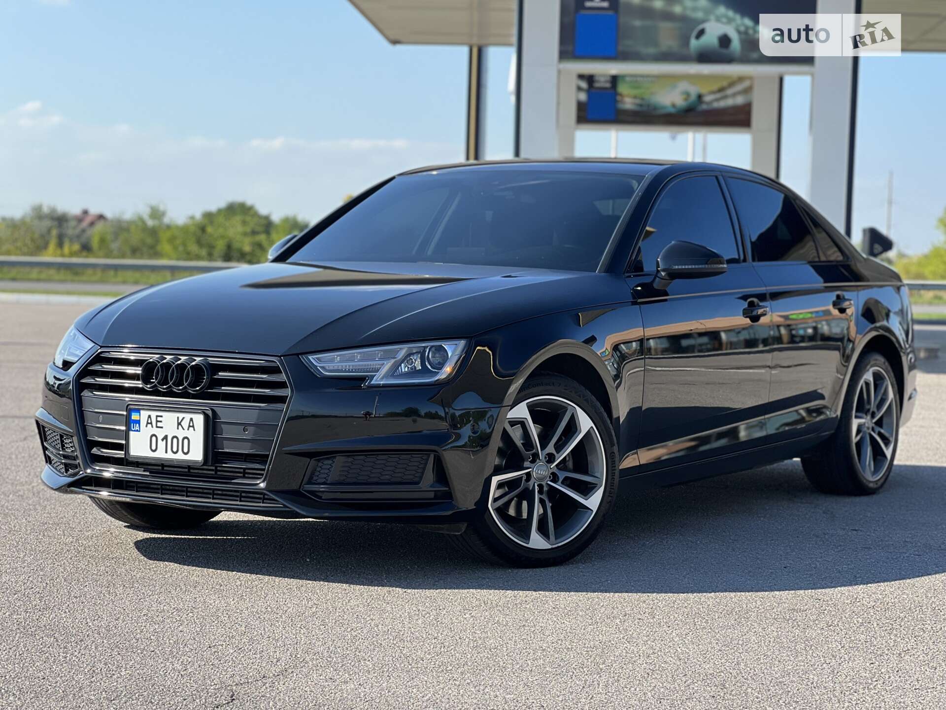 AUDI A4