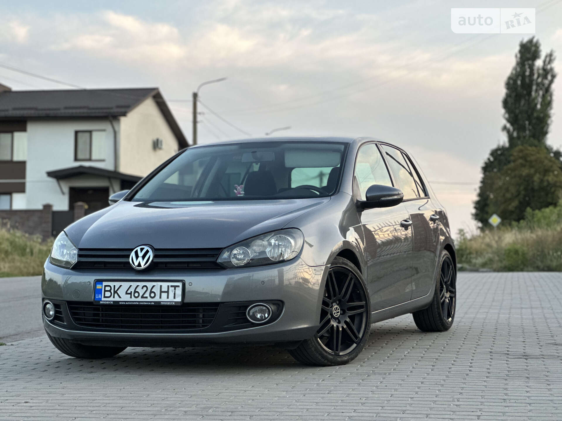 VOLKSWAGEN GOLF 2010