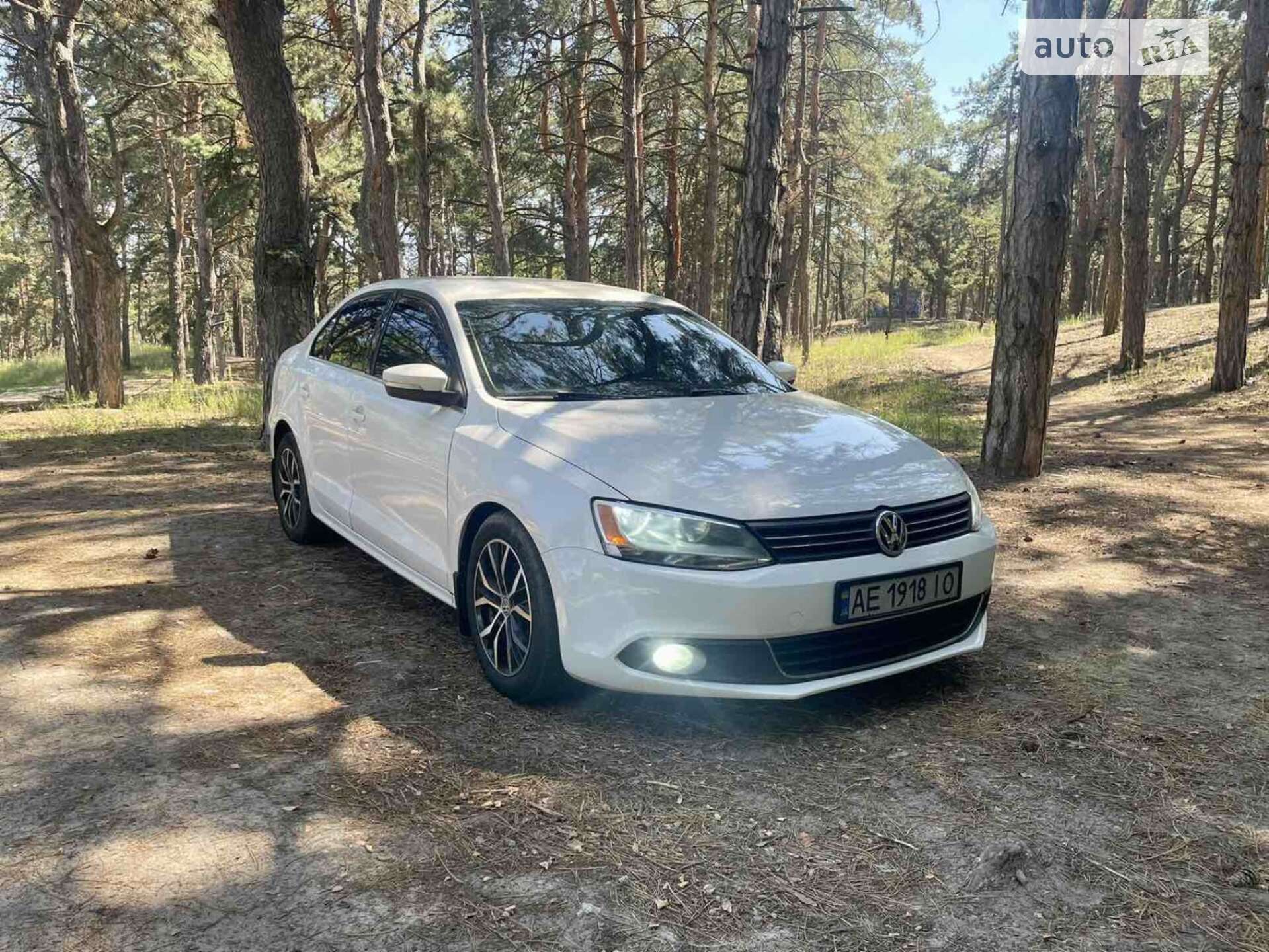 VOLKSWAGEN JETTA 2013