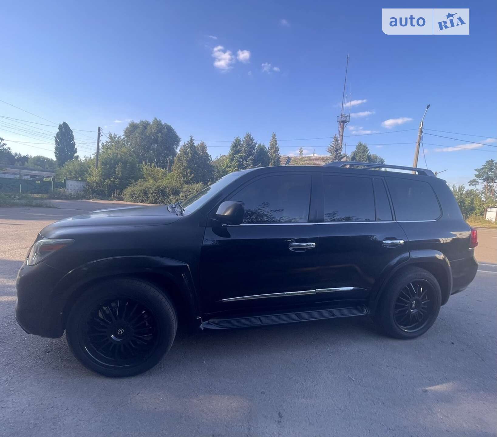 LEXUS LX 570 2011
