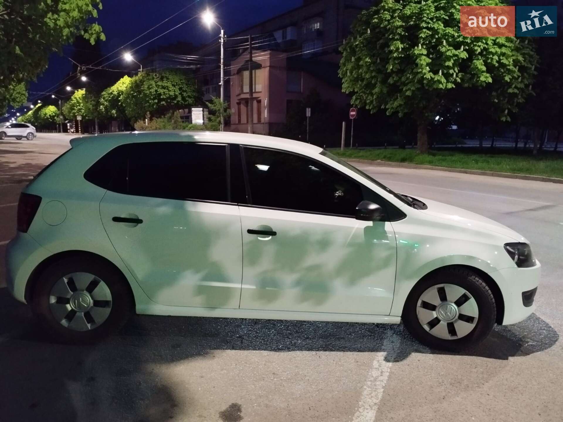 VOLKSWAGEN POLO 2013