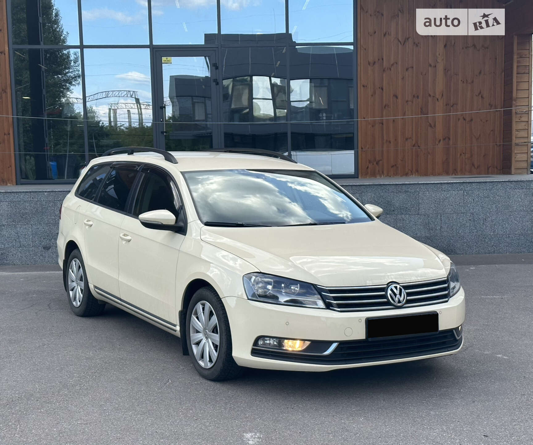 VOLKSWAGEN PASSAT 2014