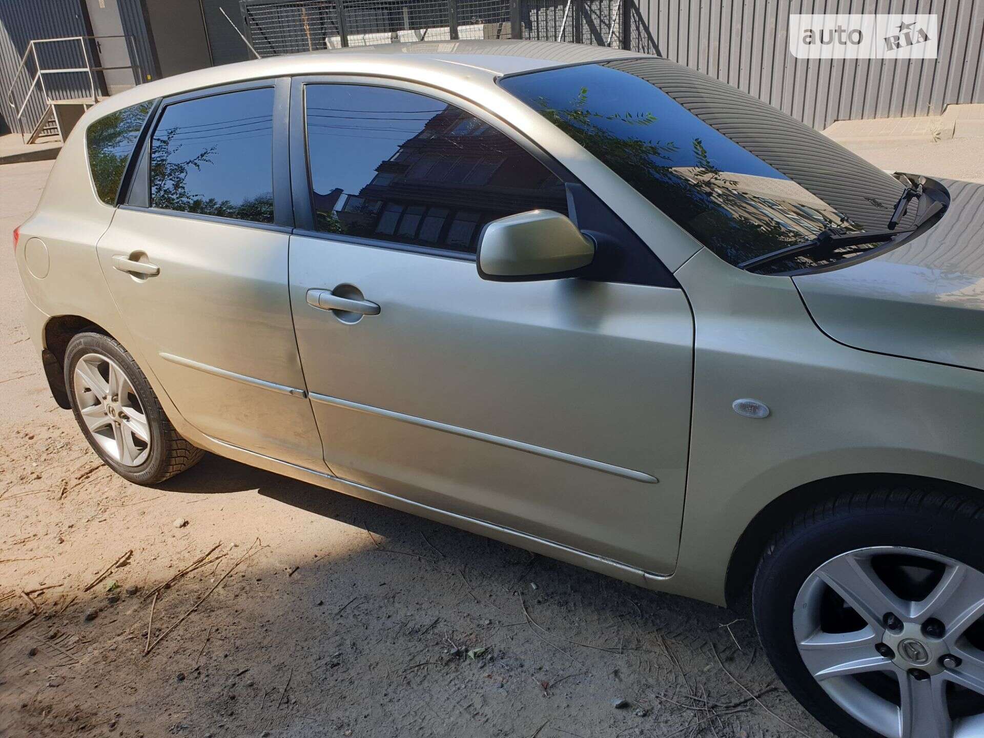 MAZDA 3 2003