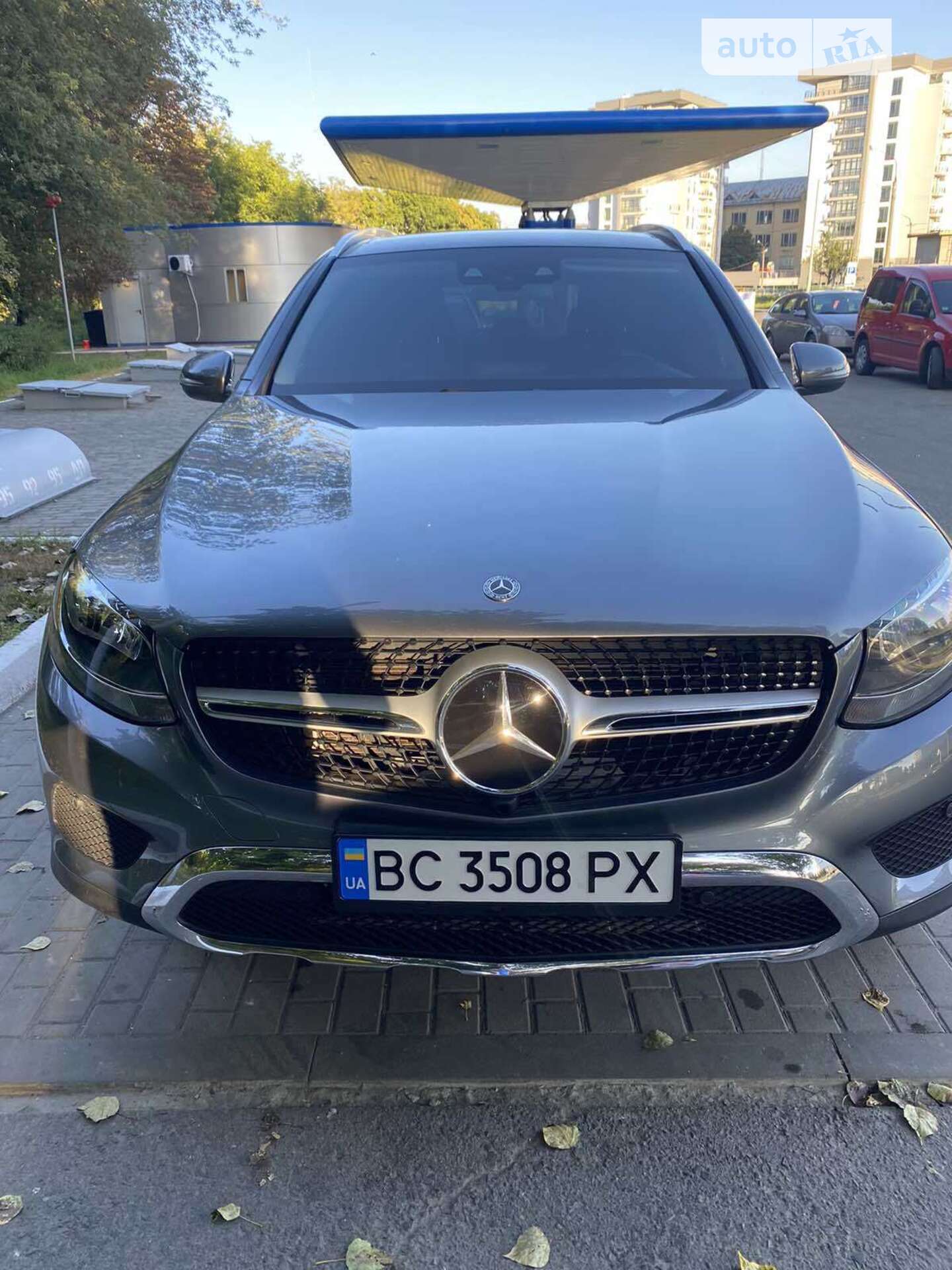 MERCEDES-BENZ GLC 300 2016