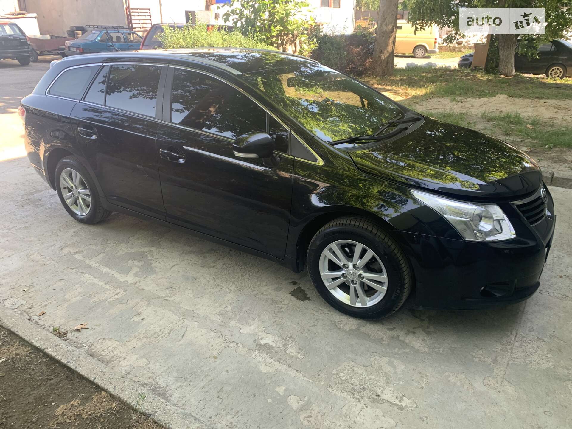Головне фото звіту автомобіля TOYOTA AVENSIS 2011