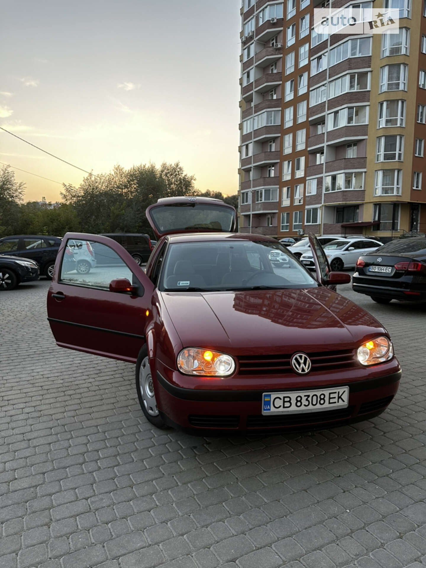 VOLKSWAGEN GOLF 1998