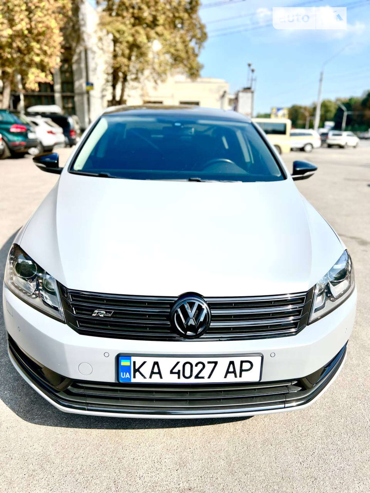 VOLKSWAGEN PASSAT 2011