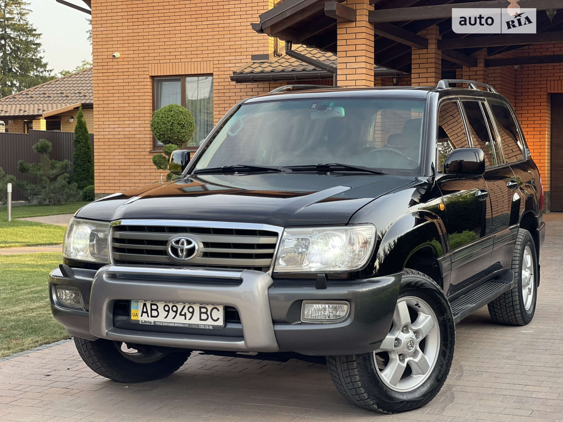Головне фото звіту автомобіля TOYOTA LAND CRUISER 2006
