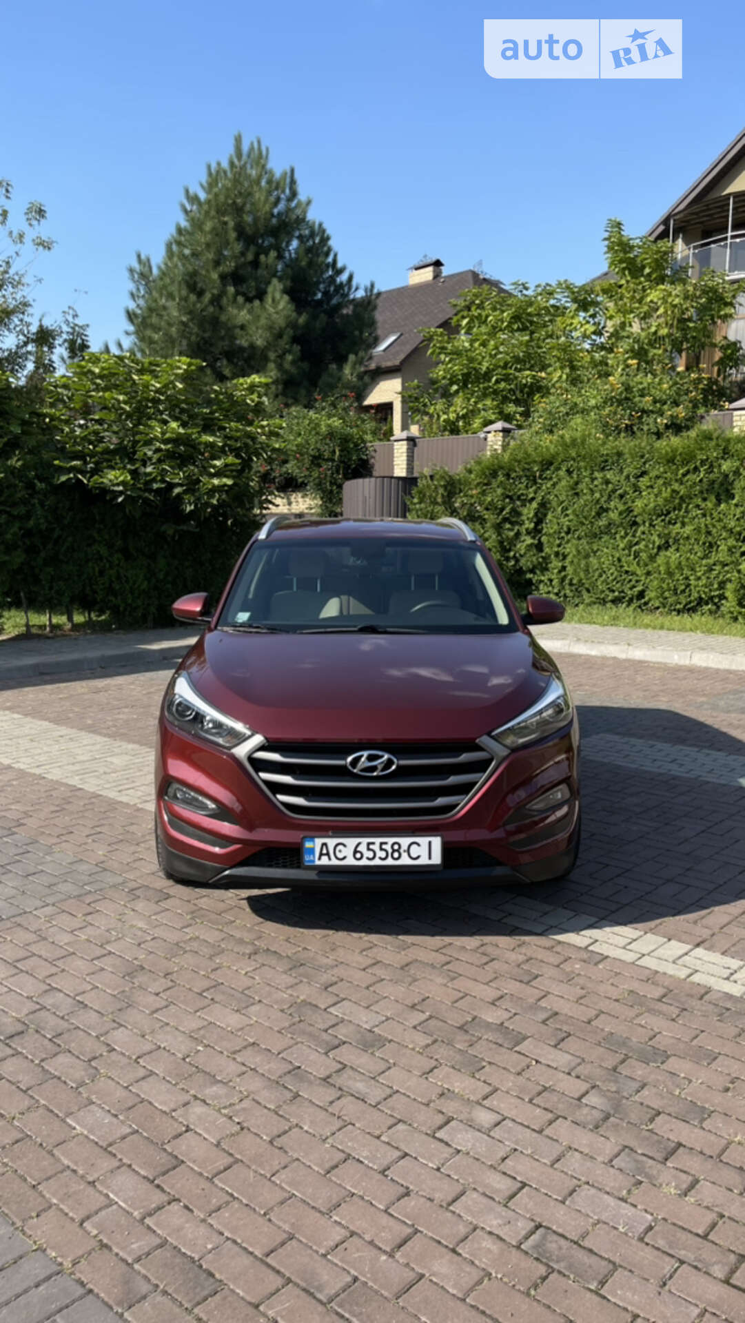 Головне фото звіту автомобіля HYUNDAI TUCSON 2016