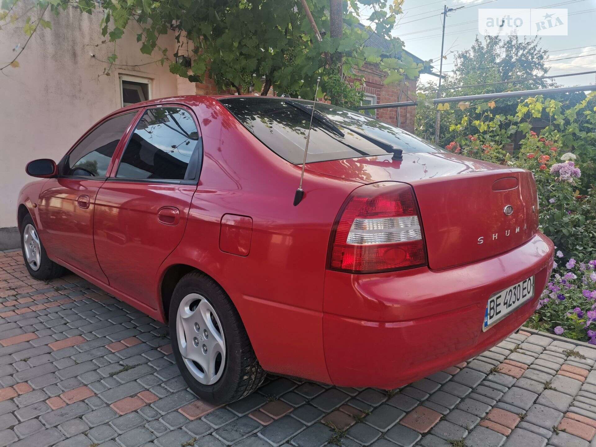 KIA SHUMA 1999