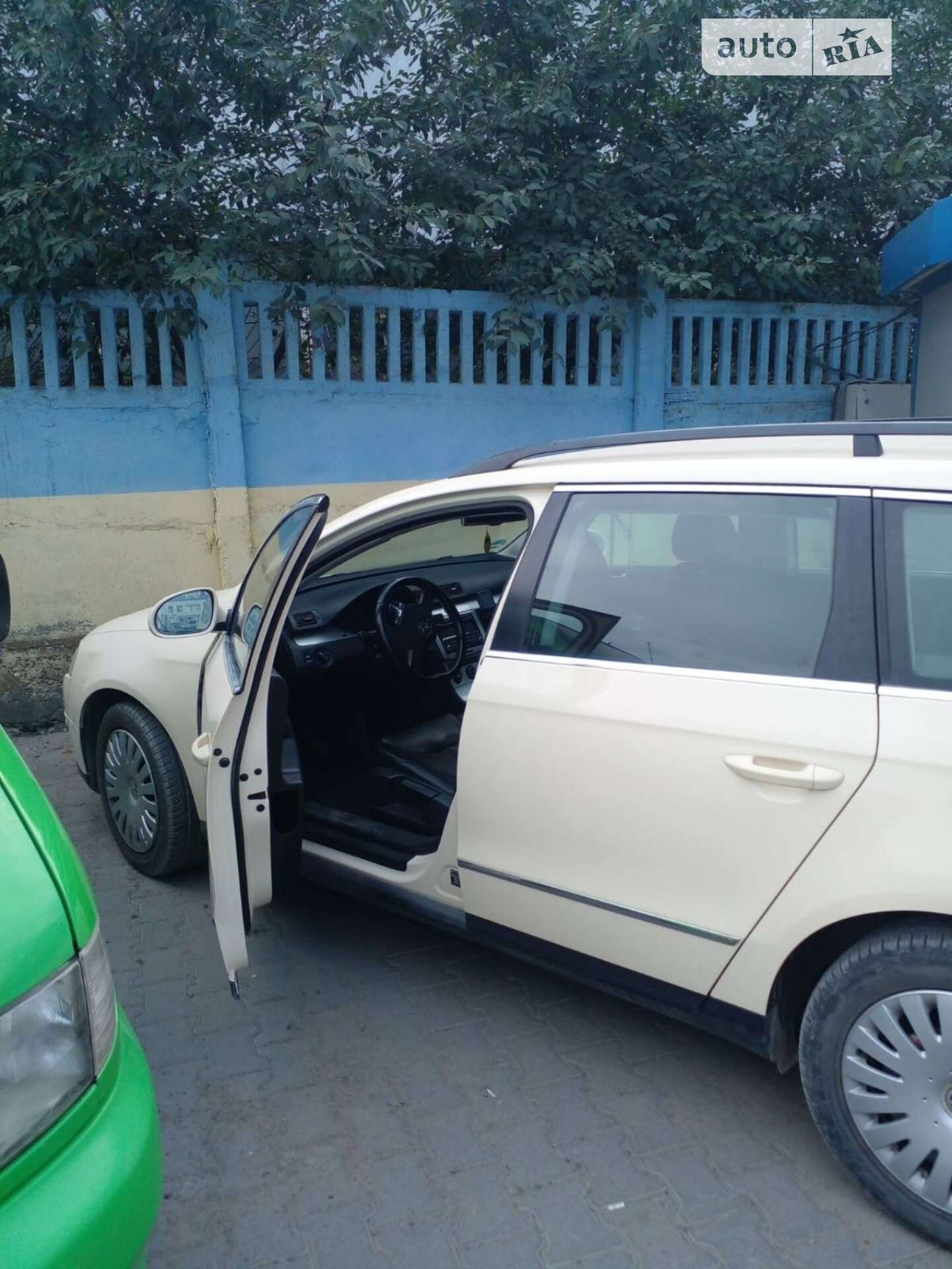 VOLKSWAGEN PASSAT 2009