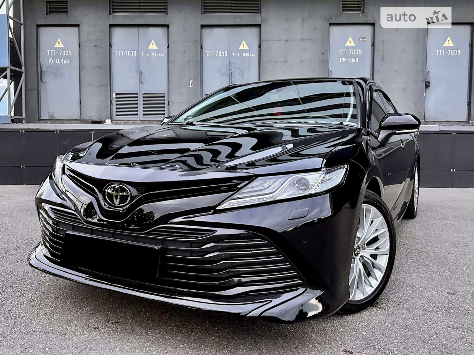 TOYOTA CAMRY 2020