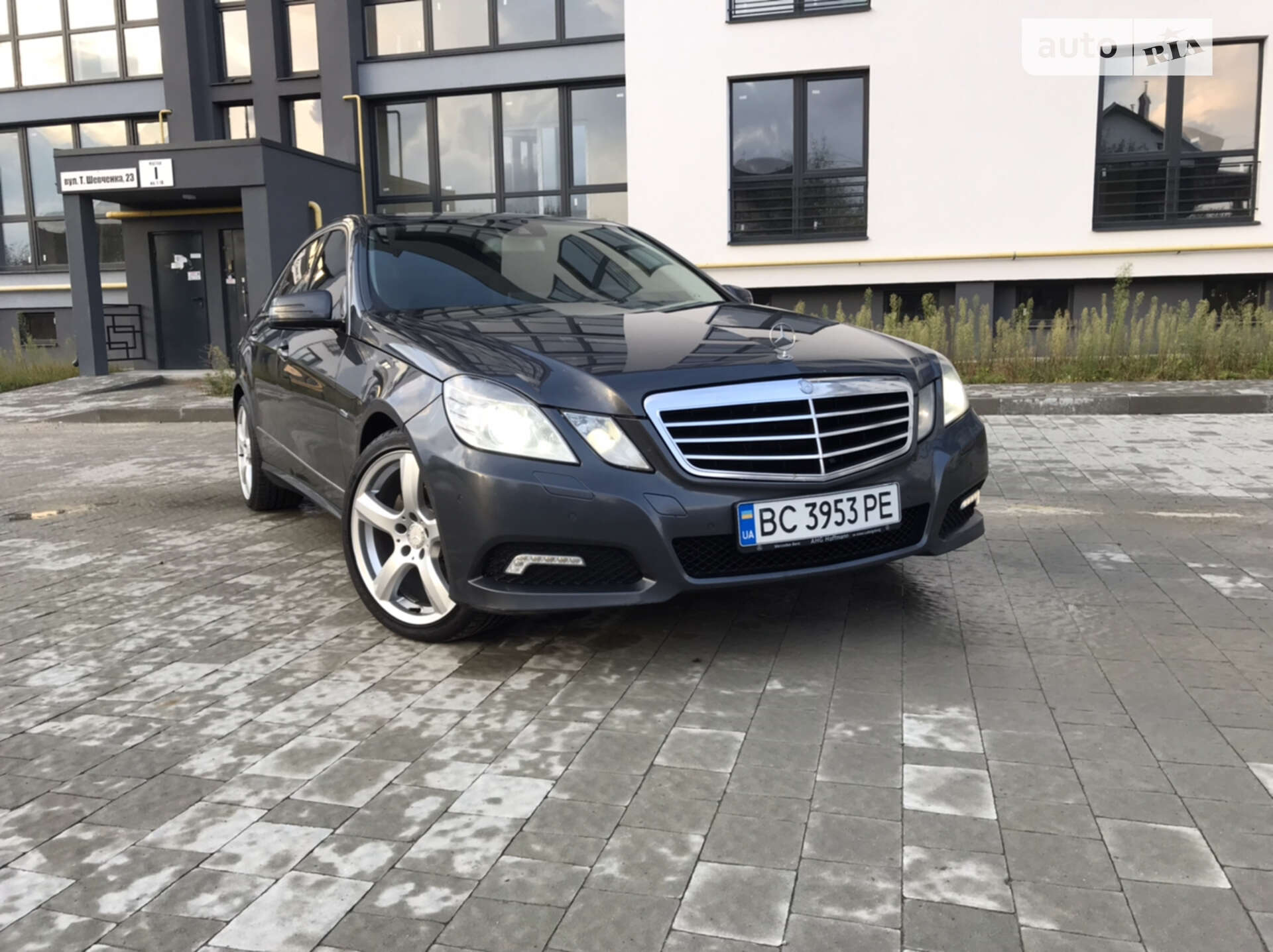 Mercedes-Benz E-Class 2010