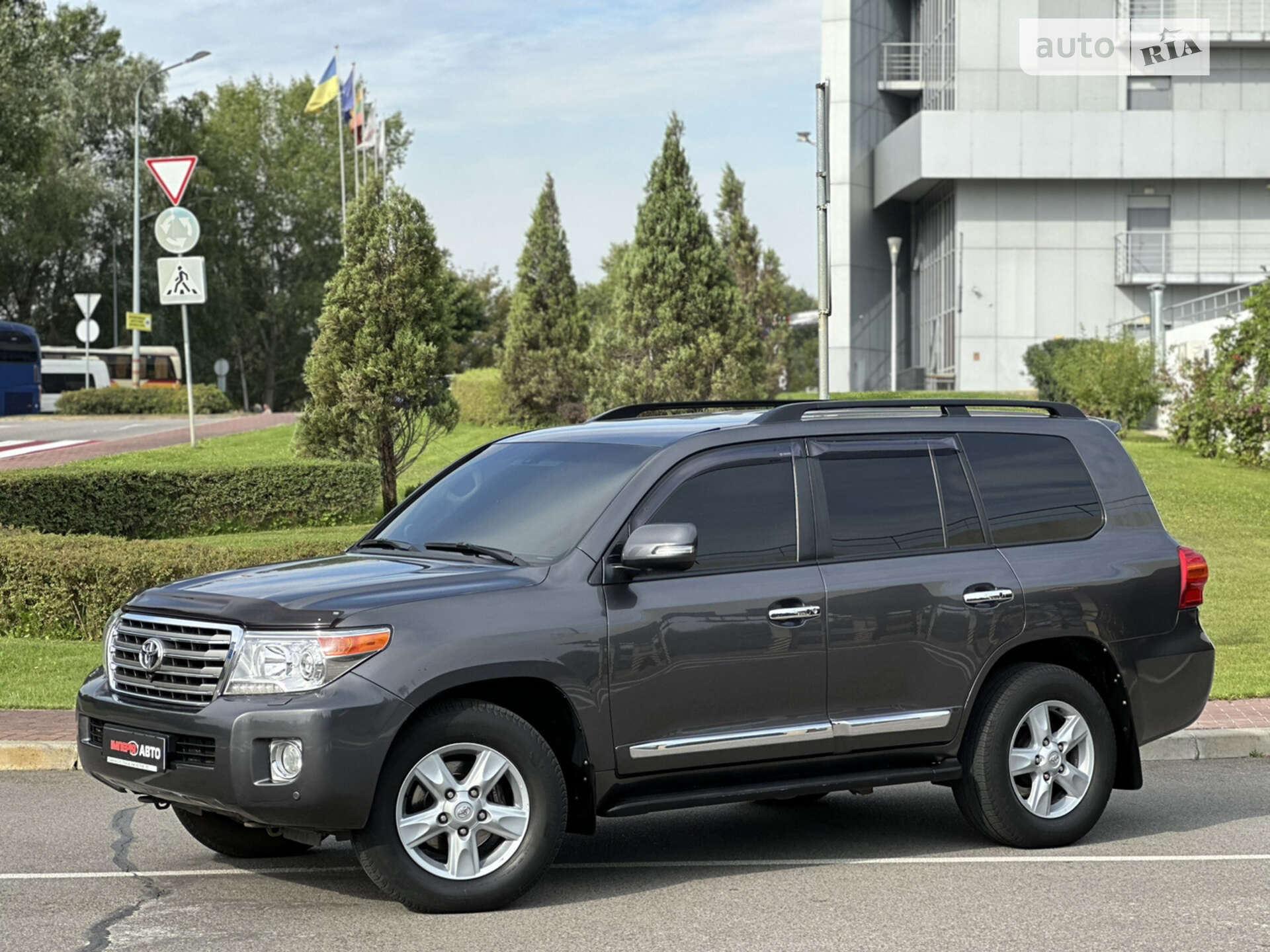 Toyota Land Cruiser 2013