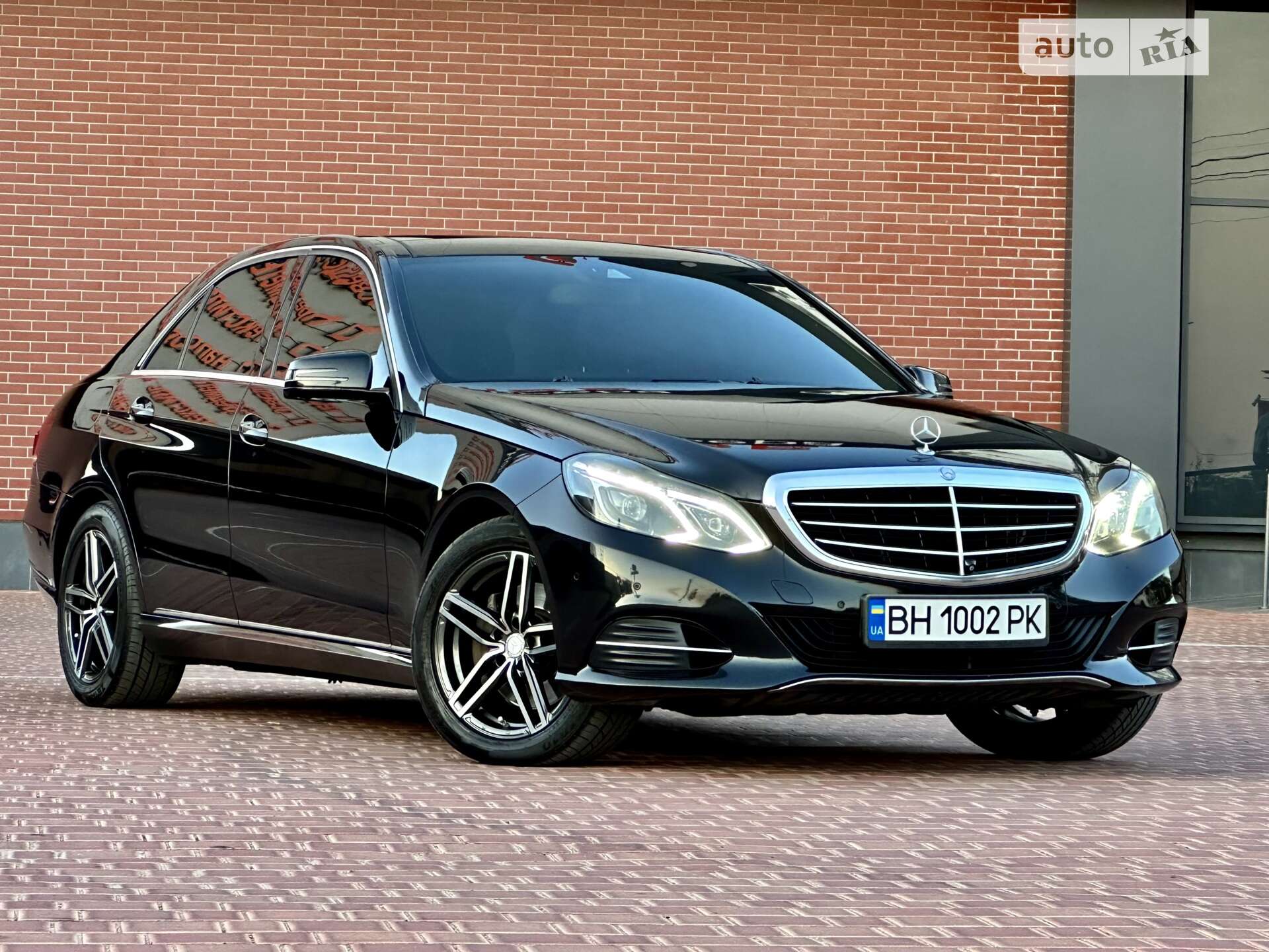 MERCEDES-BENZ E 300 2013