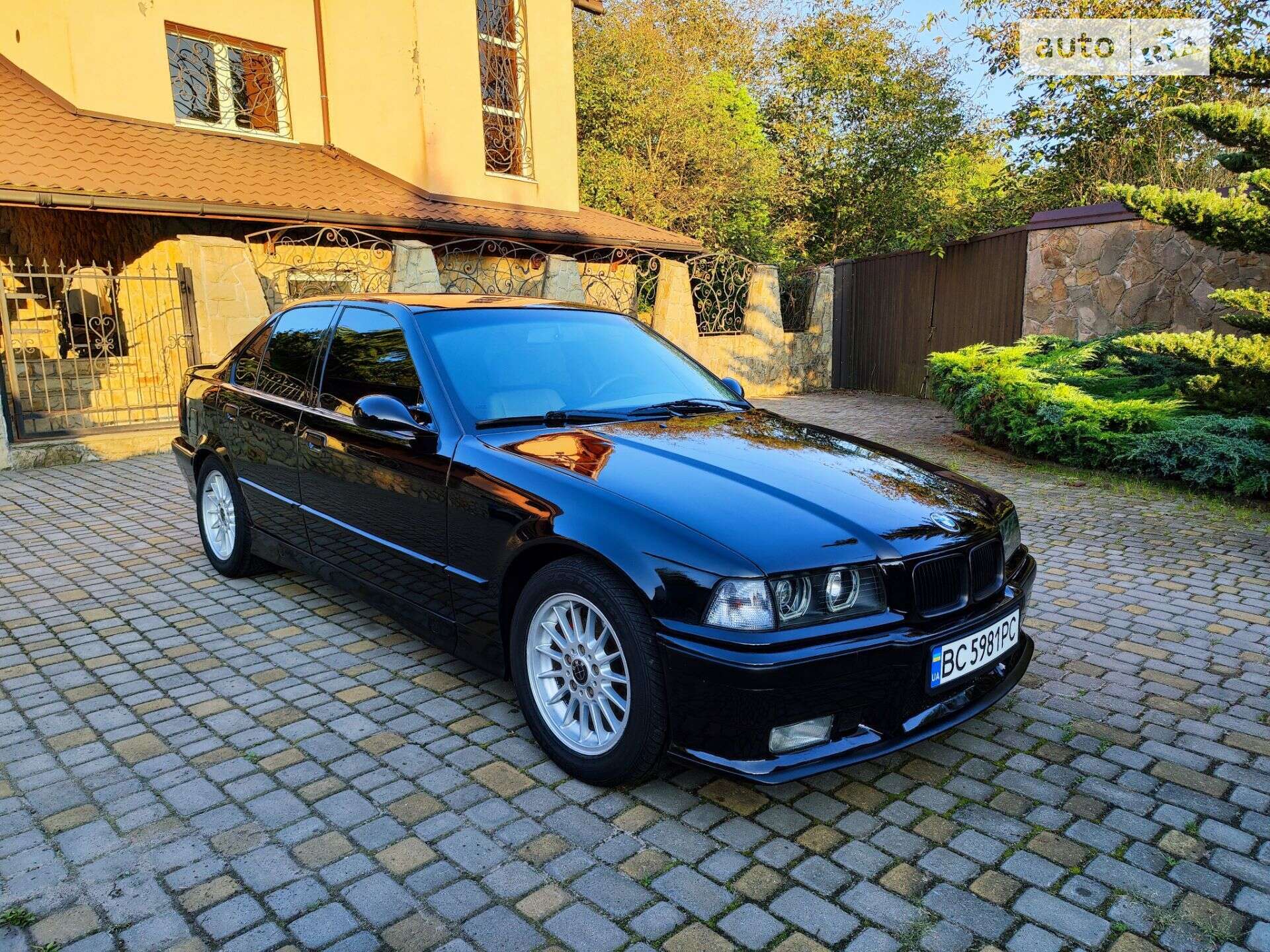 BMW 318I 1993