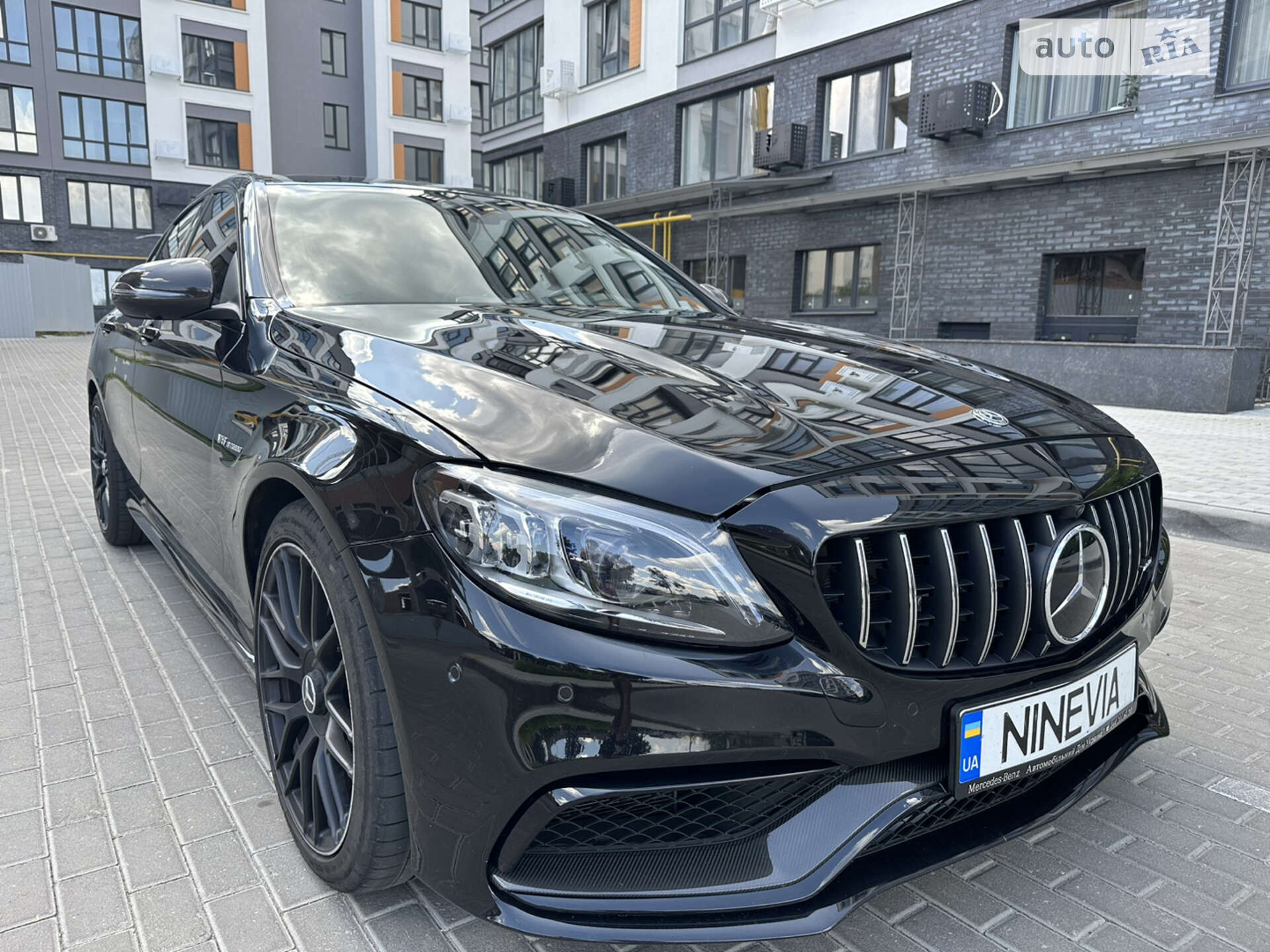MERCEDES-BENZ C 63 2019