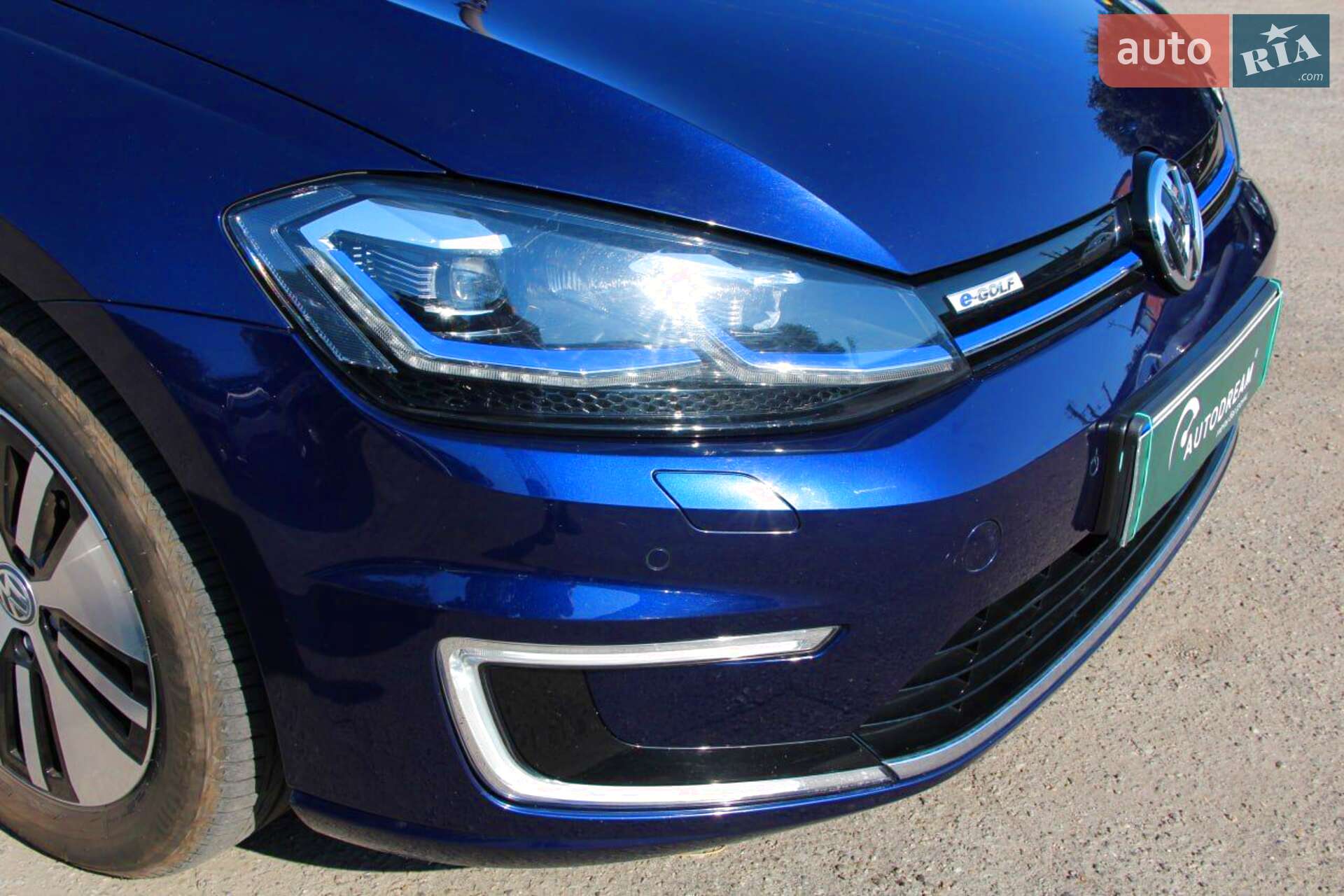 VOLKSWAGEN E-GOLF 2017