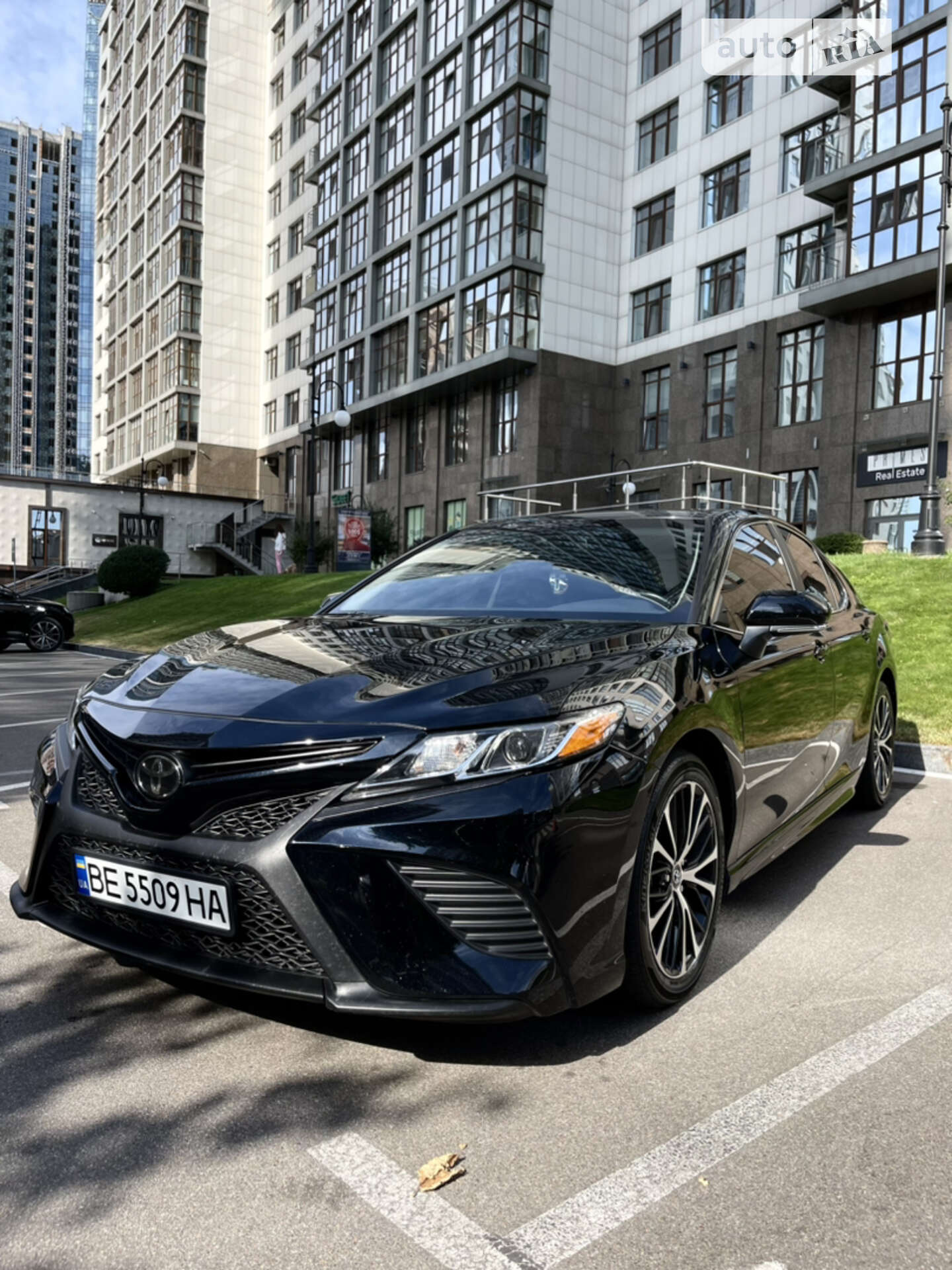 TOYOTA CAMRY 2019