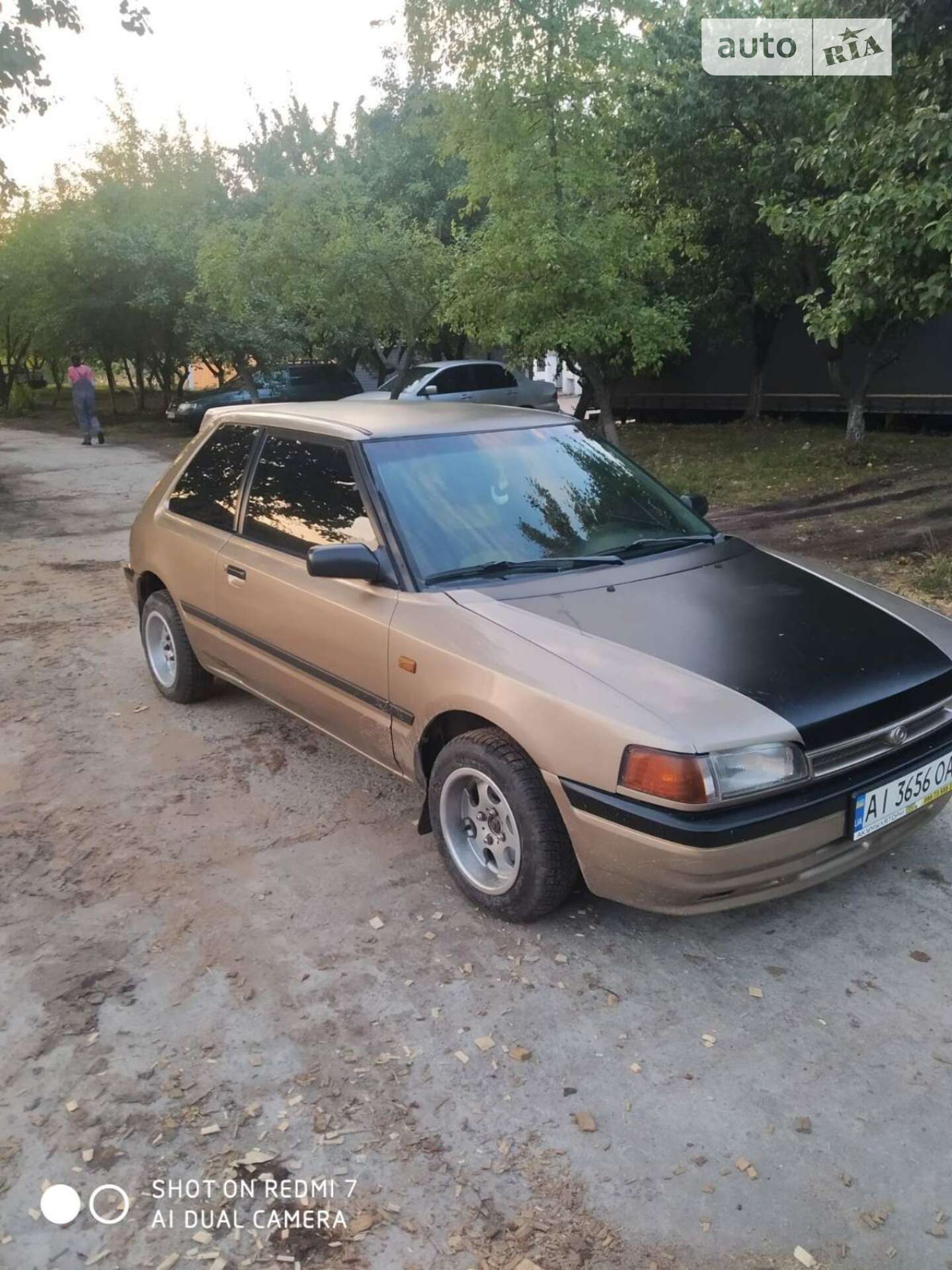 MAZDA 323 1993