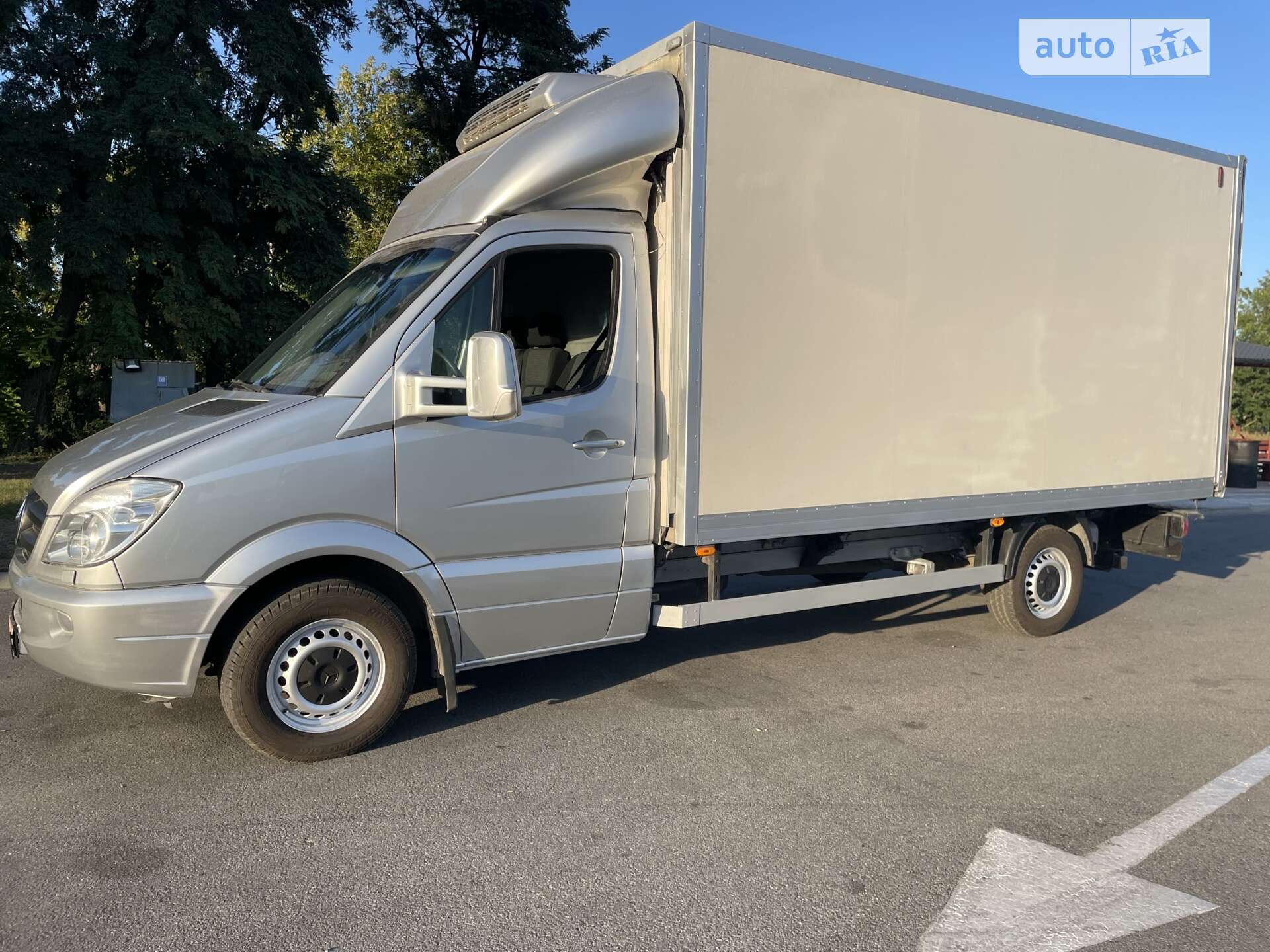 MERCEDES-BENZ SPRINTER 319 CDI 2011