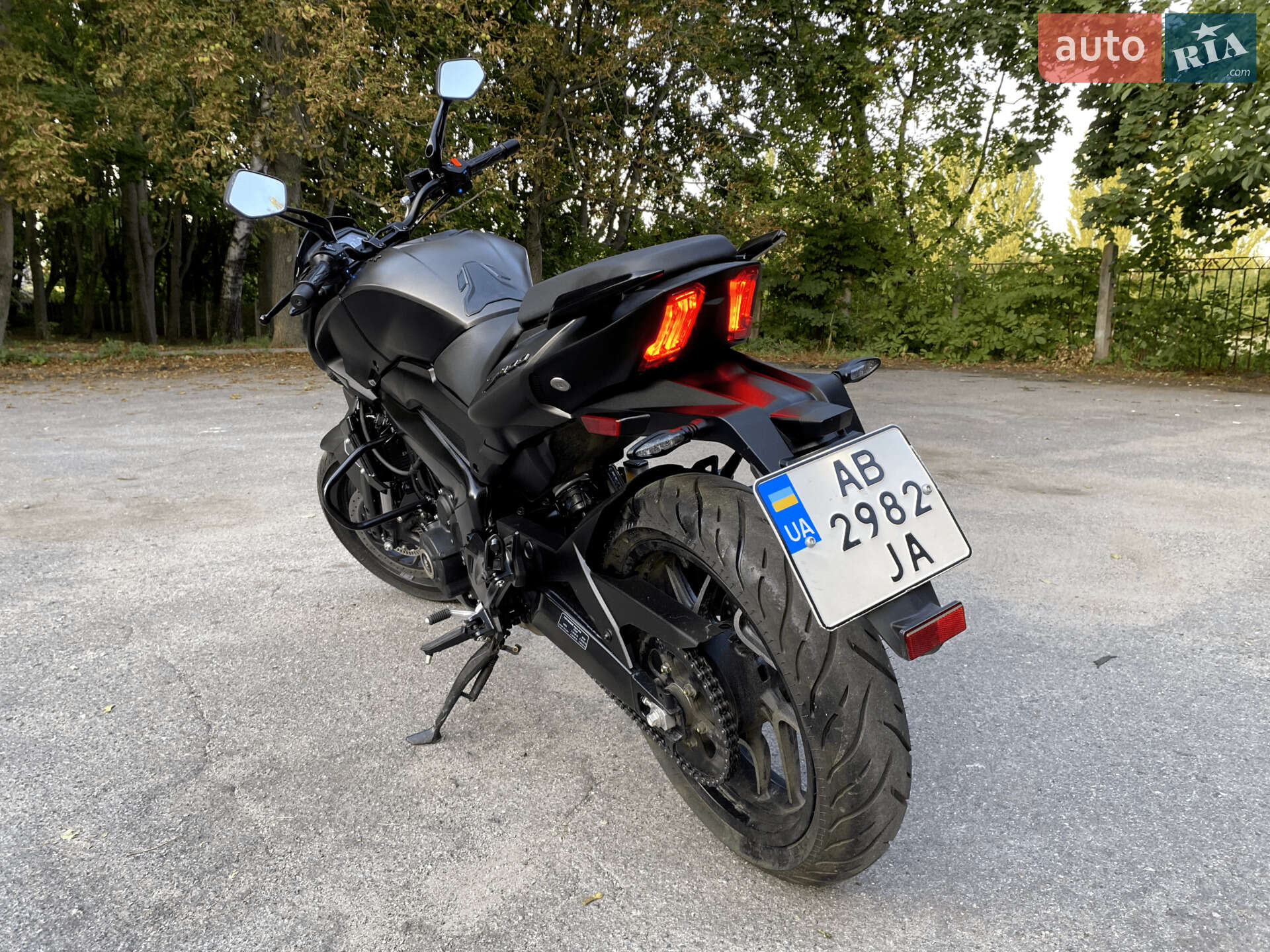 BAJAJ DOMINAR D 400 2020
