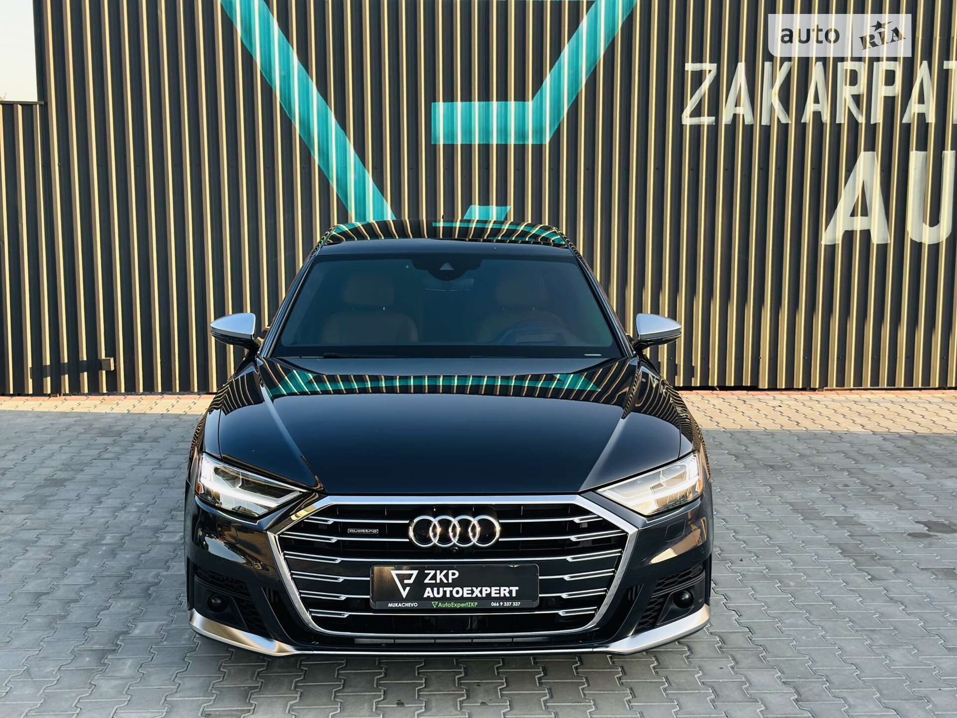 AUDI A8