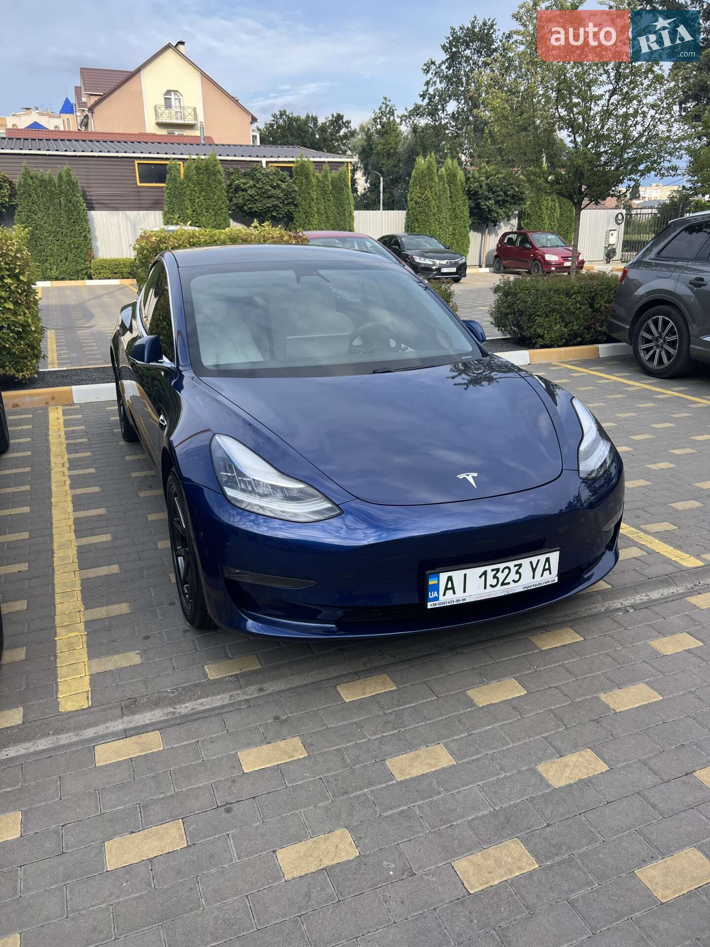 TESLA MODEL 3