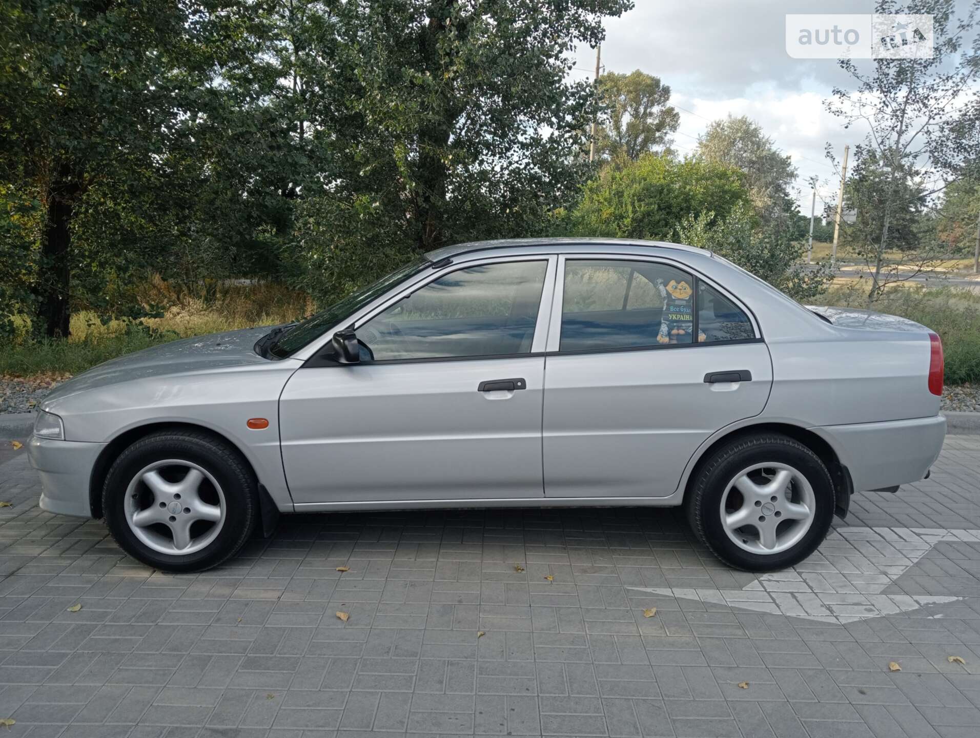 MITSUBISHI LANCER 2000