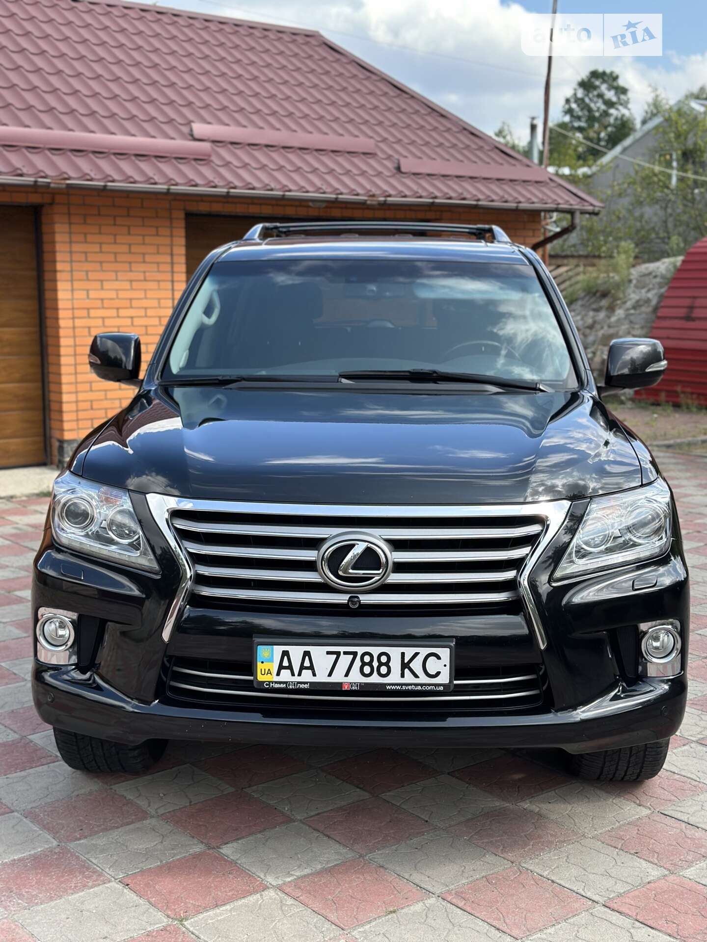 LEXUS LX 570
