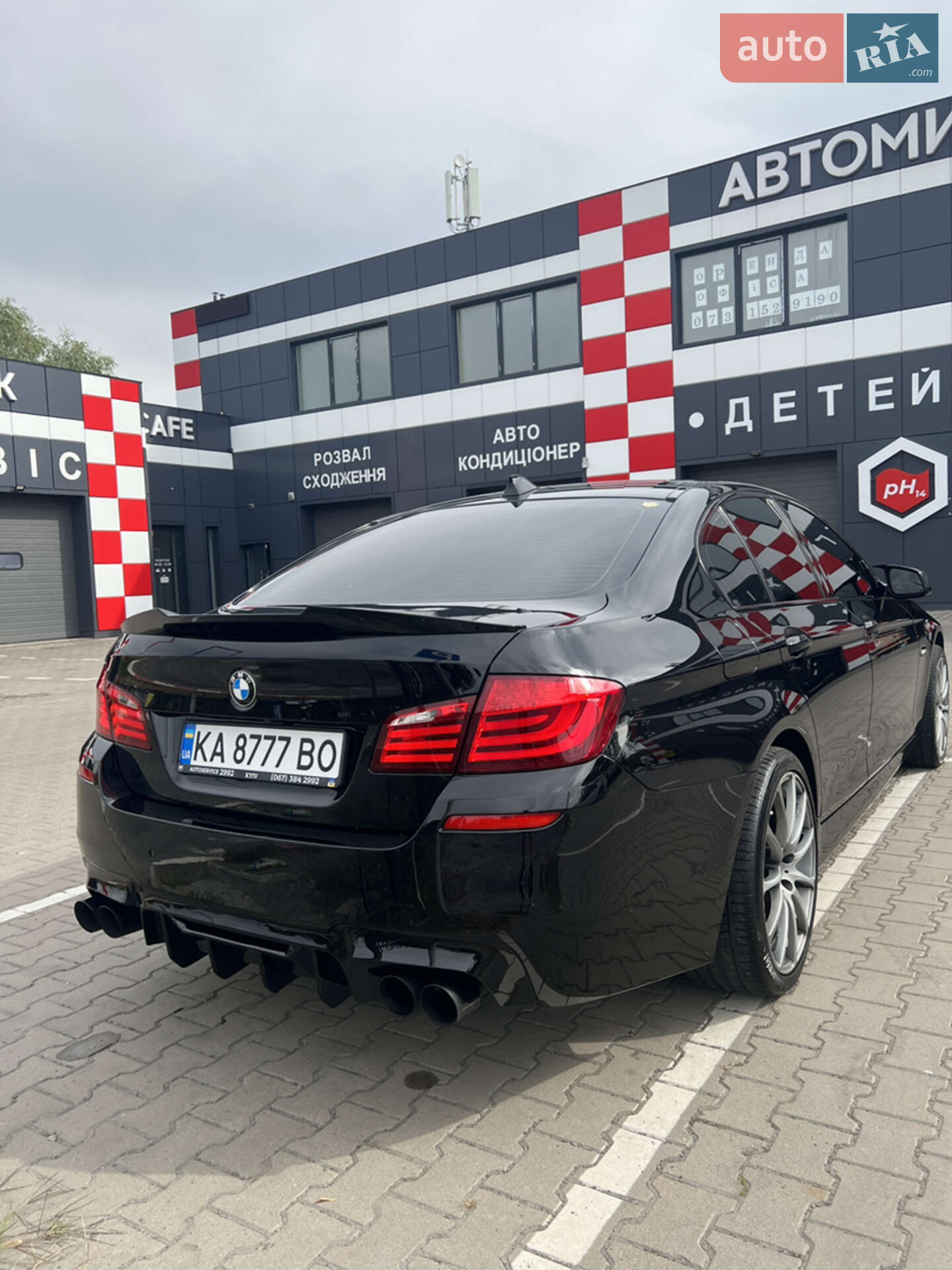 BMW 528I