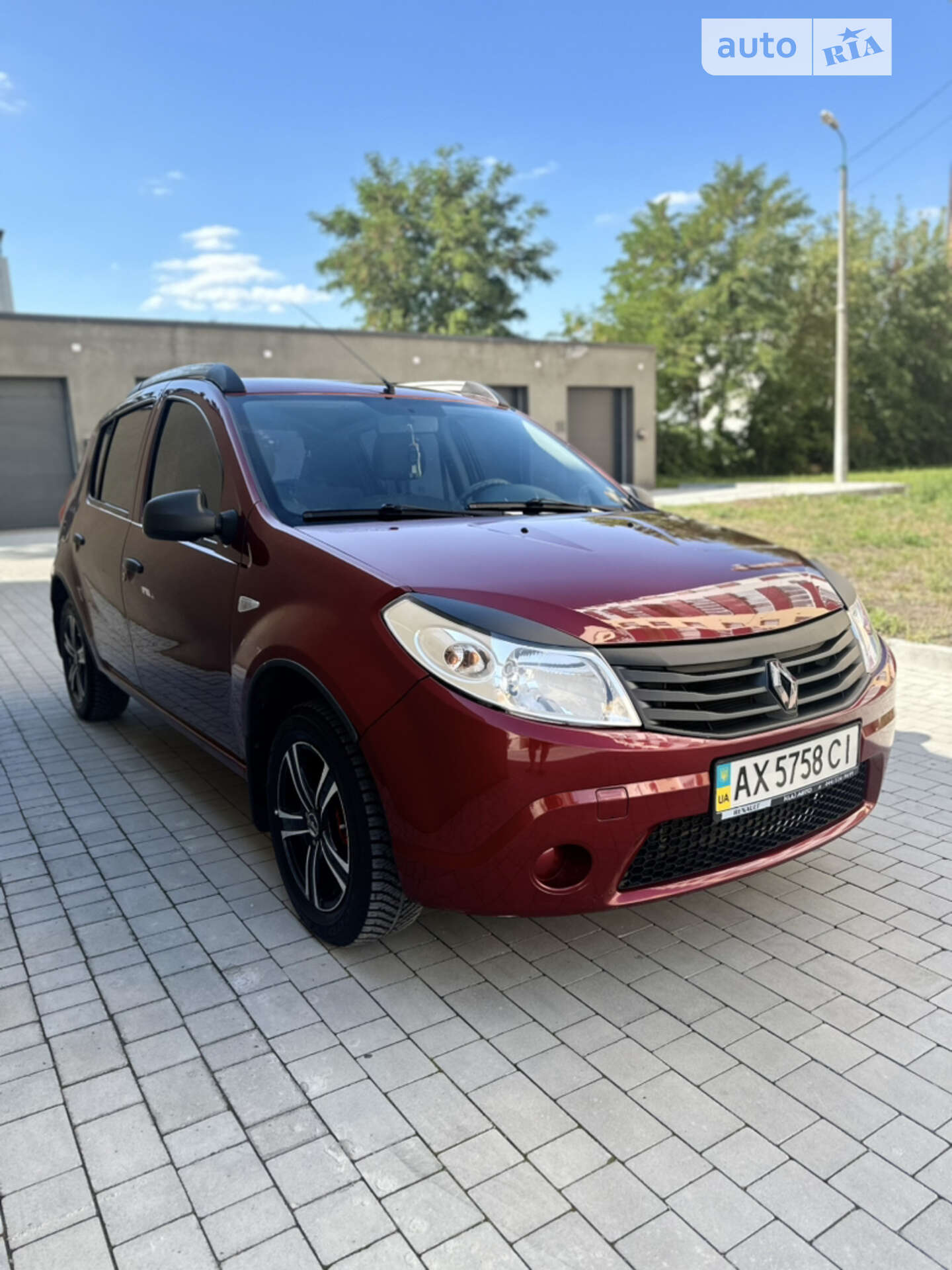 RENAULT SANDERO 2012