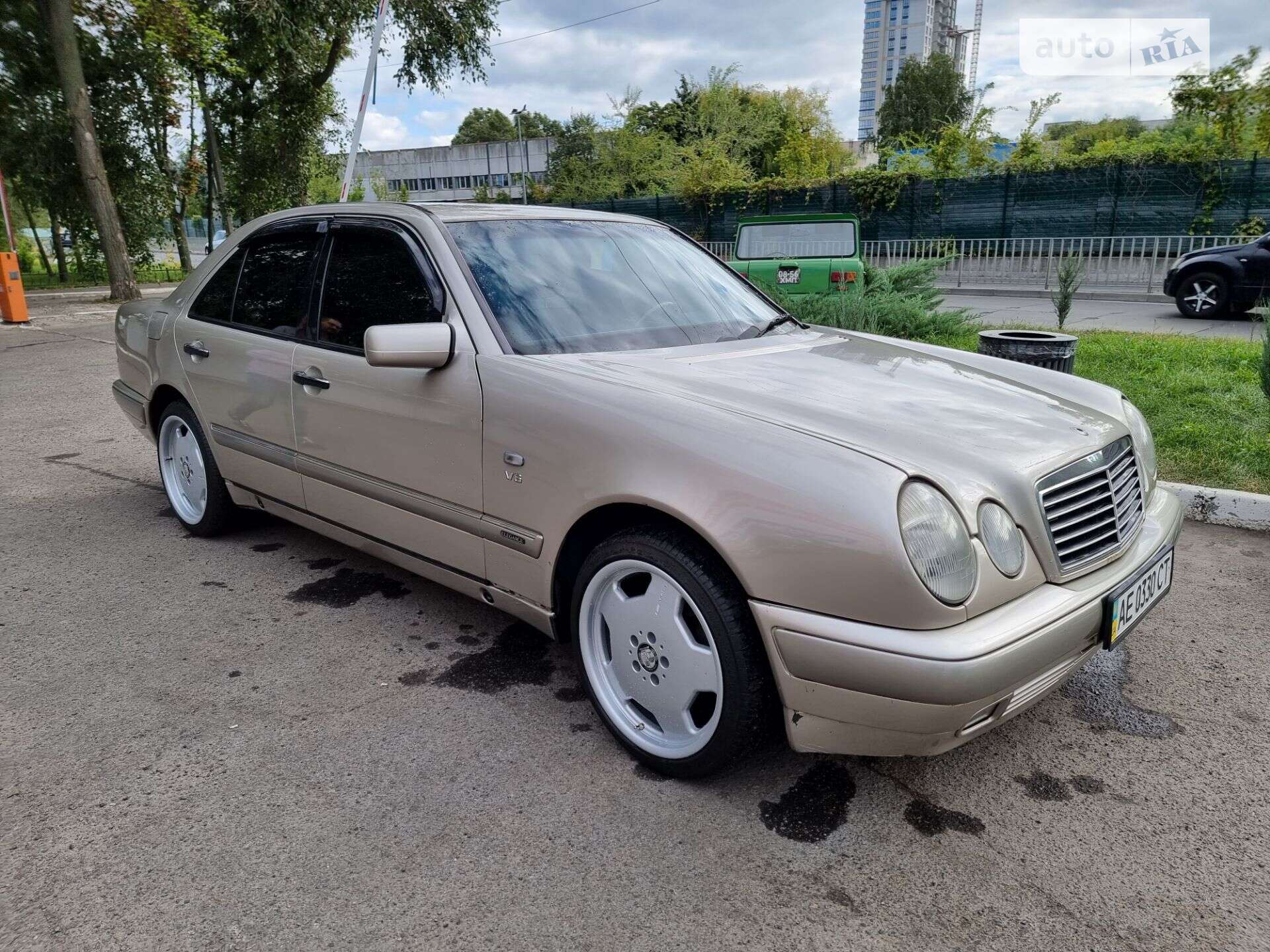 Mercedes-Benz E-Class 1999