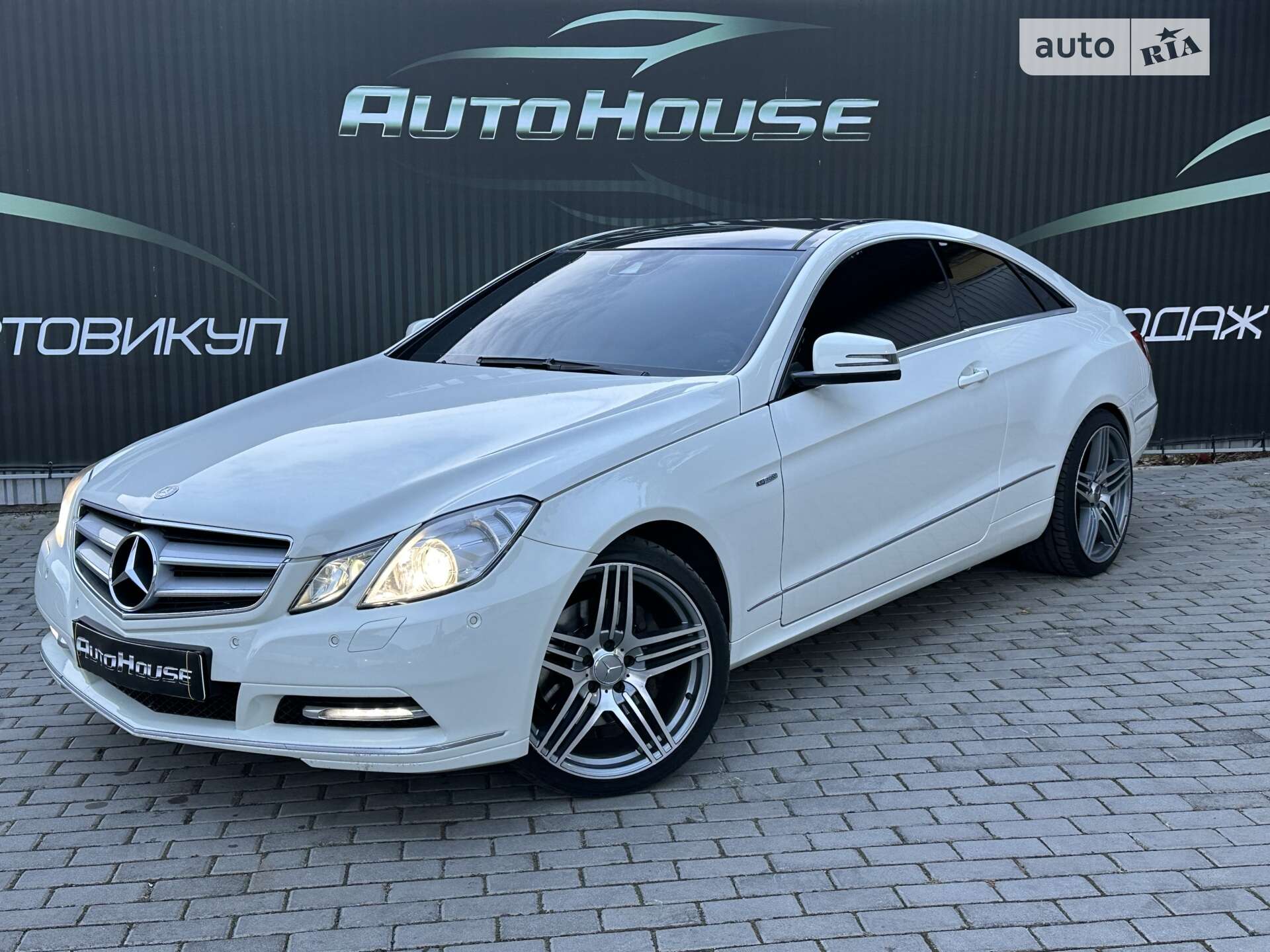 MERCEDES-BENZ E 250 2011