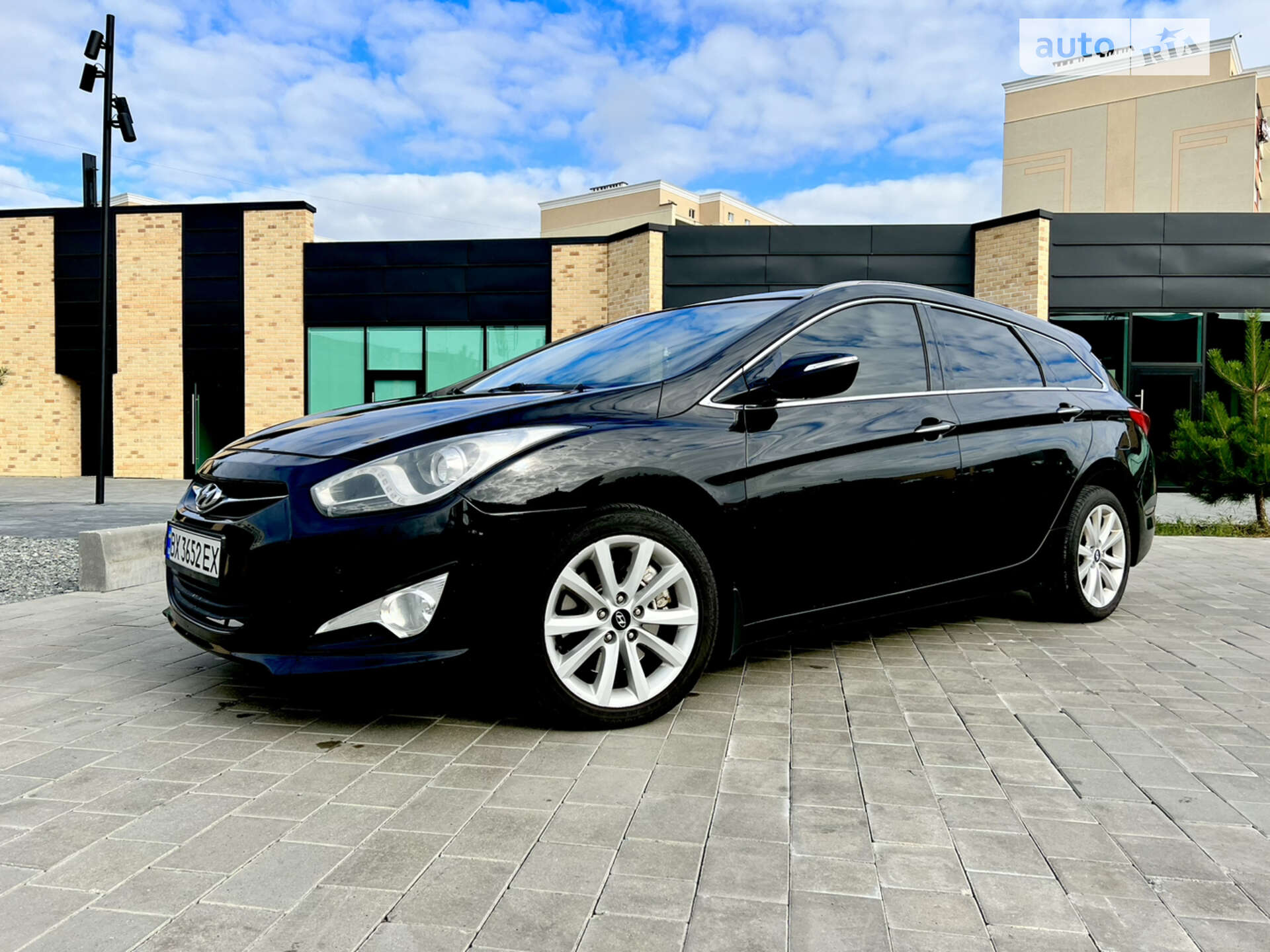 HYUNDAI I40 2011