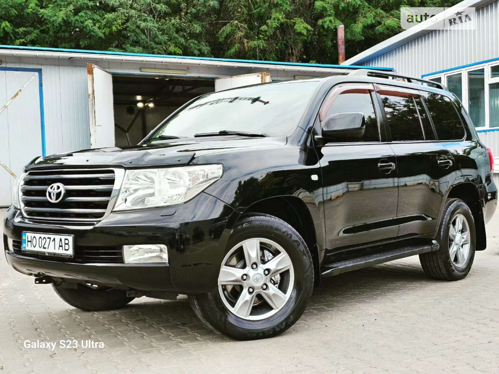 TOYOTA LAND CRUISER 200