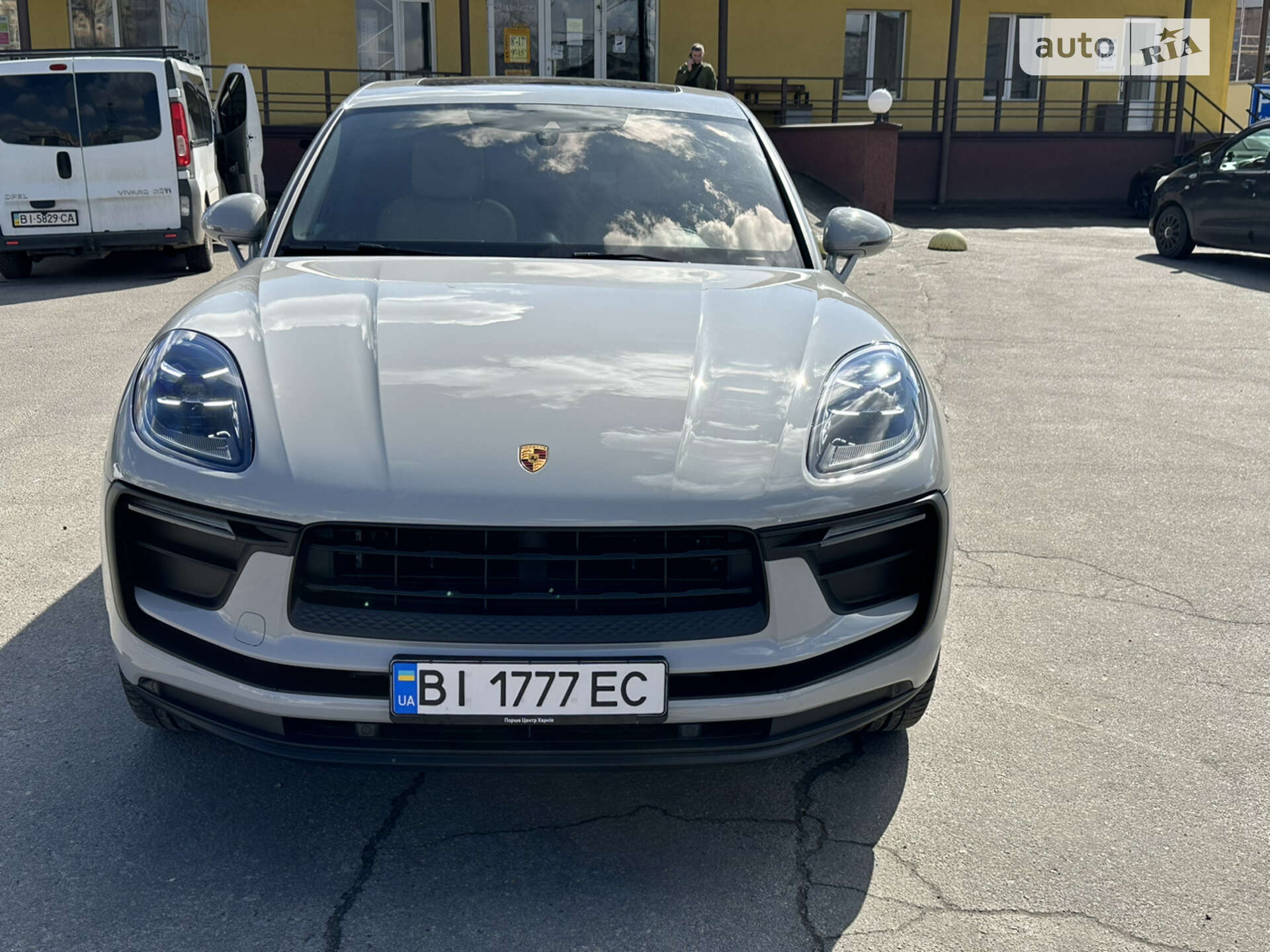 PORSCHE MACAN 2022