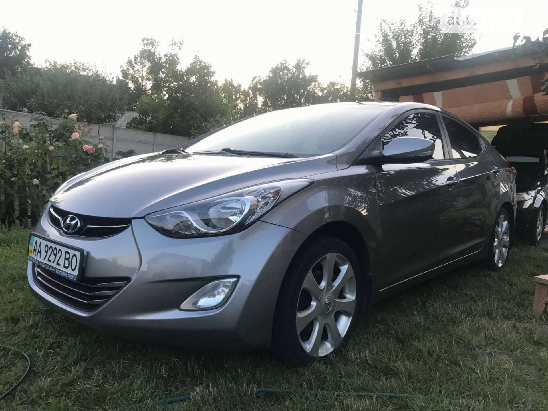 HYUNDAI ELANTRA