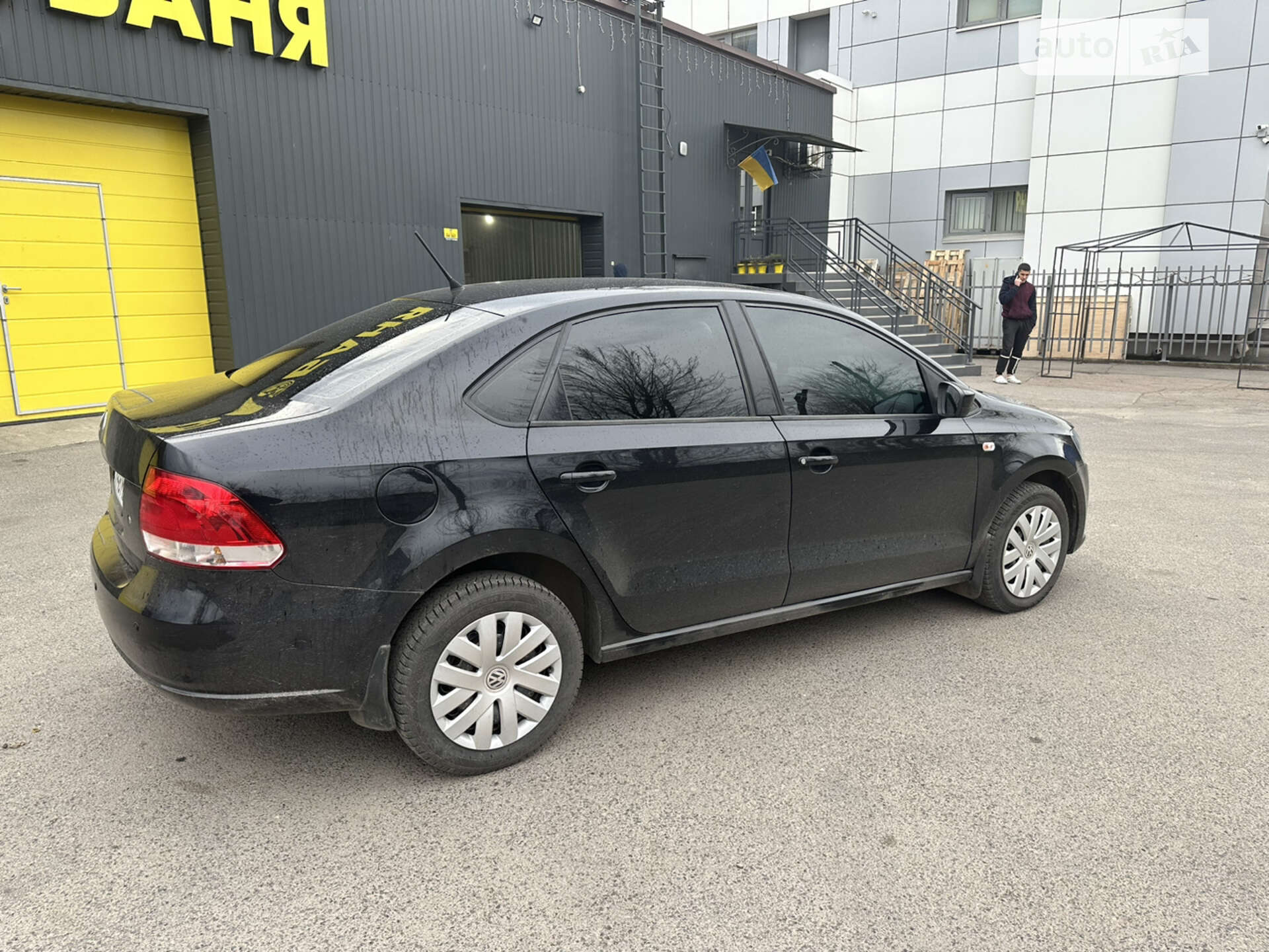 VOLKSWAGEN POLO