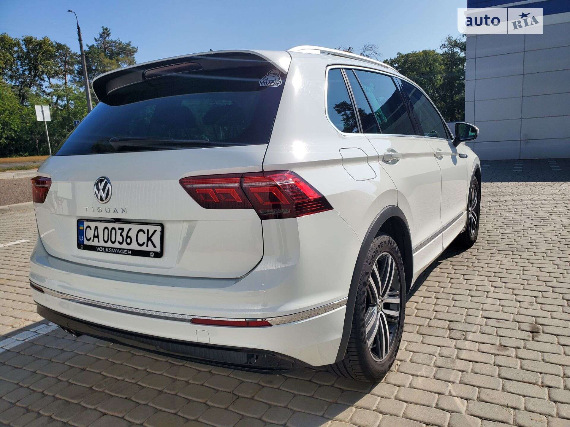 VOLKSWAGEN TIGUAN 2016