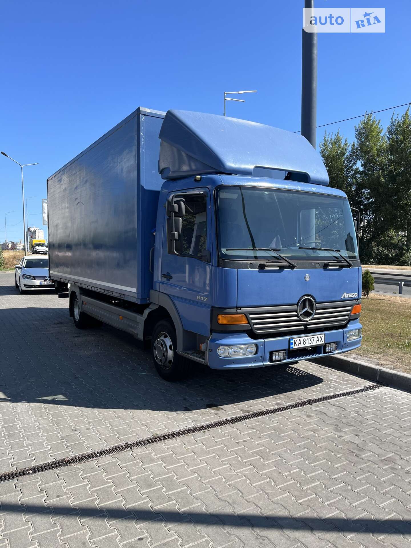 MERCEDES-BENZ 817 2000