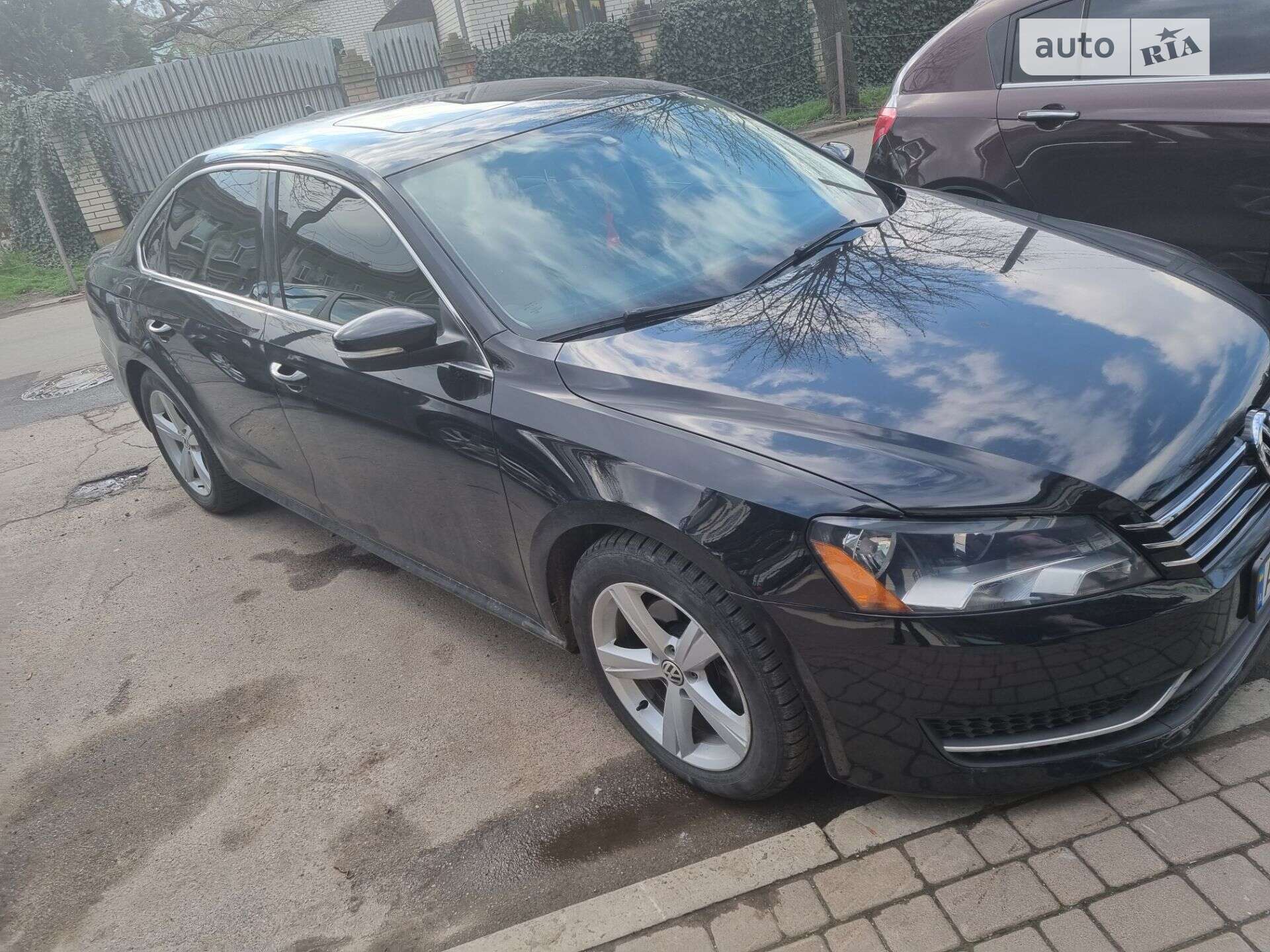 VOLKSWAGEN PASSAT 2012