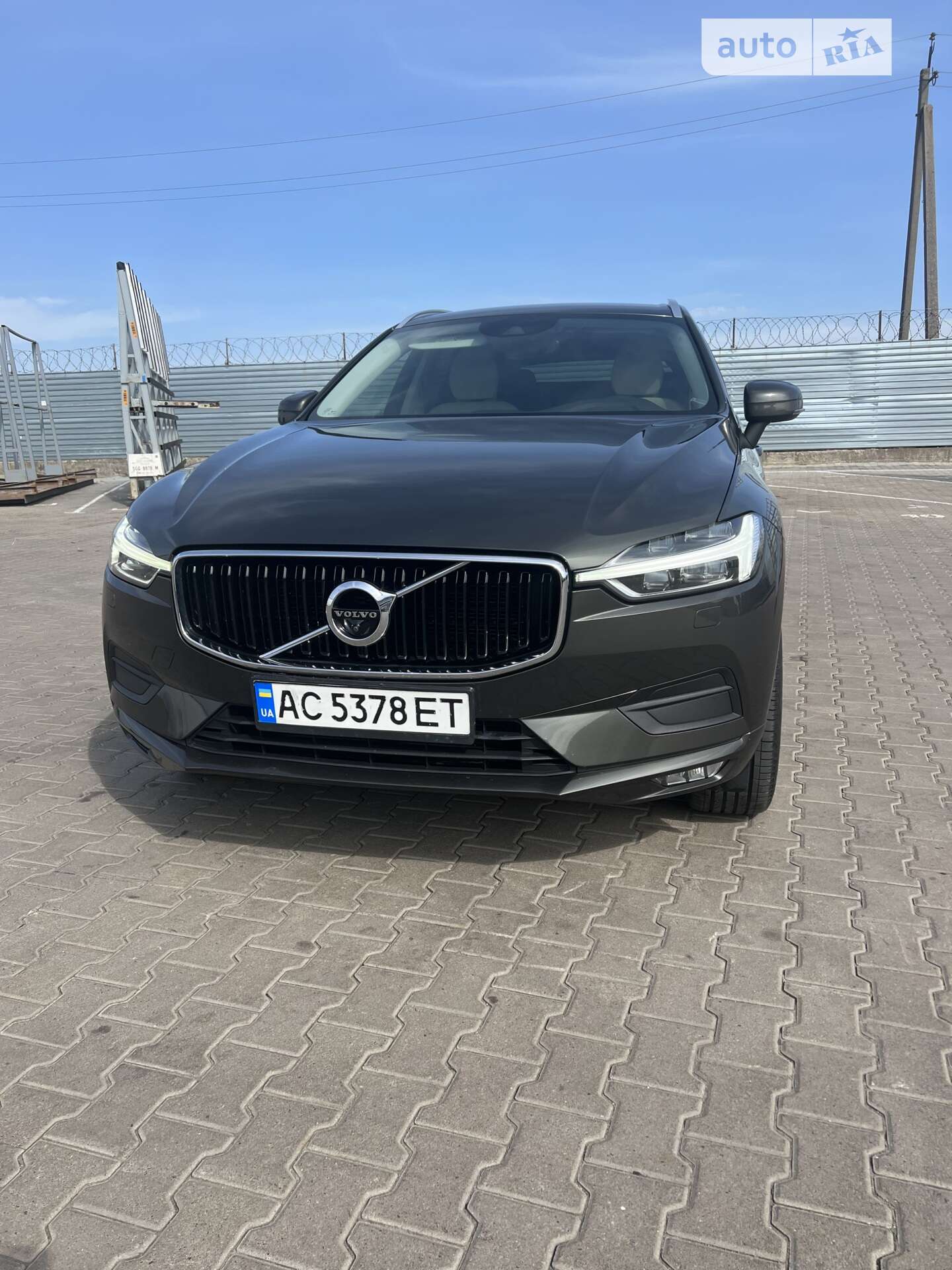 VOLVO XC60 2018