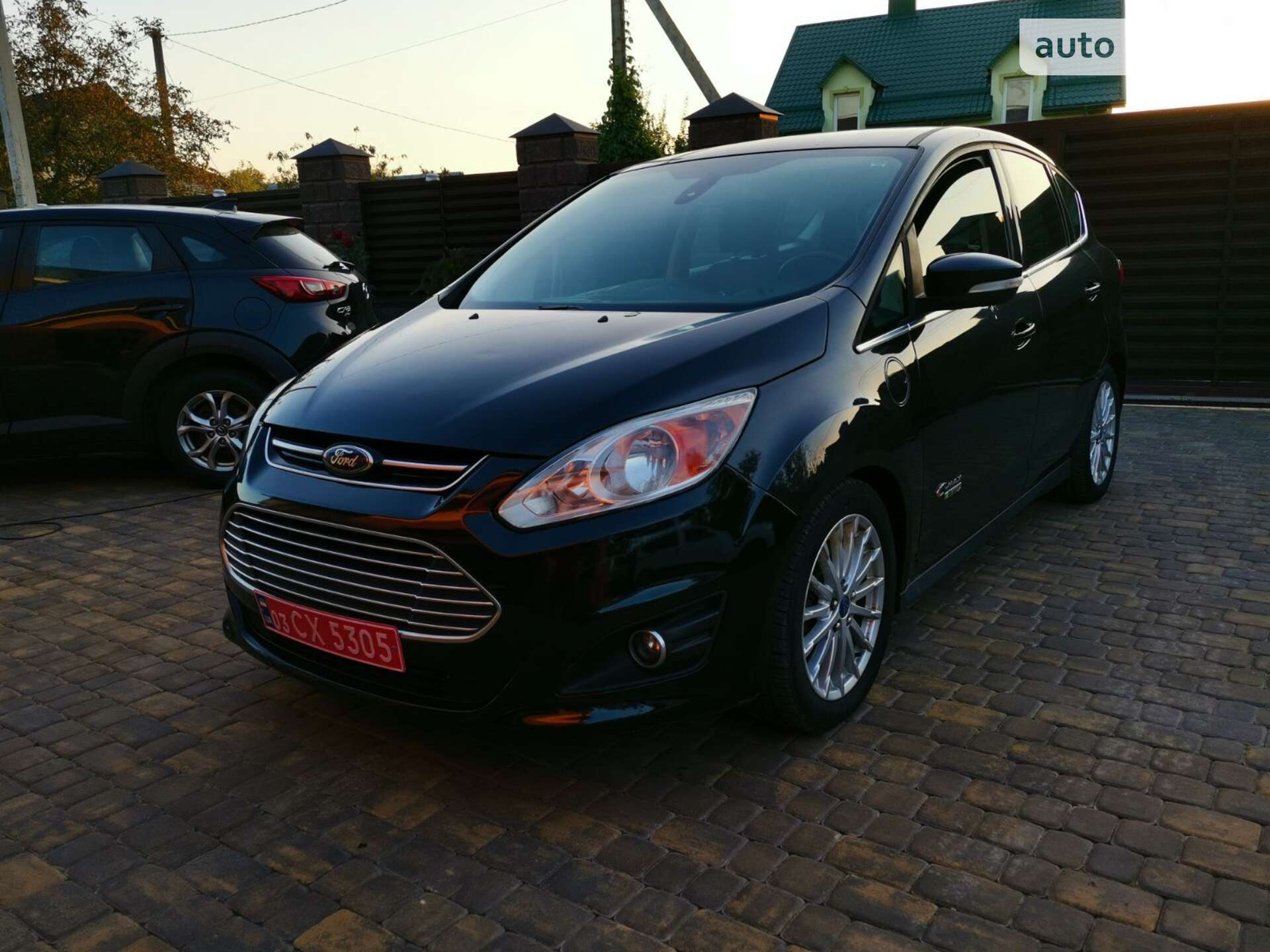 Головне фото звіту автомобіля FORD C-MAX 2012