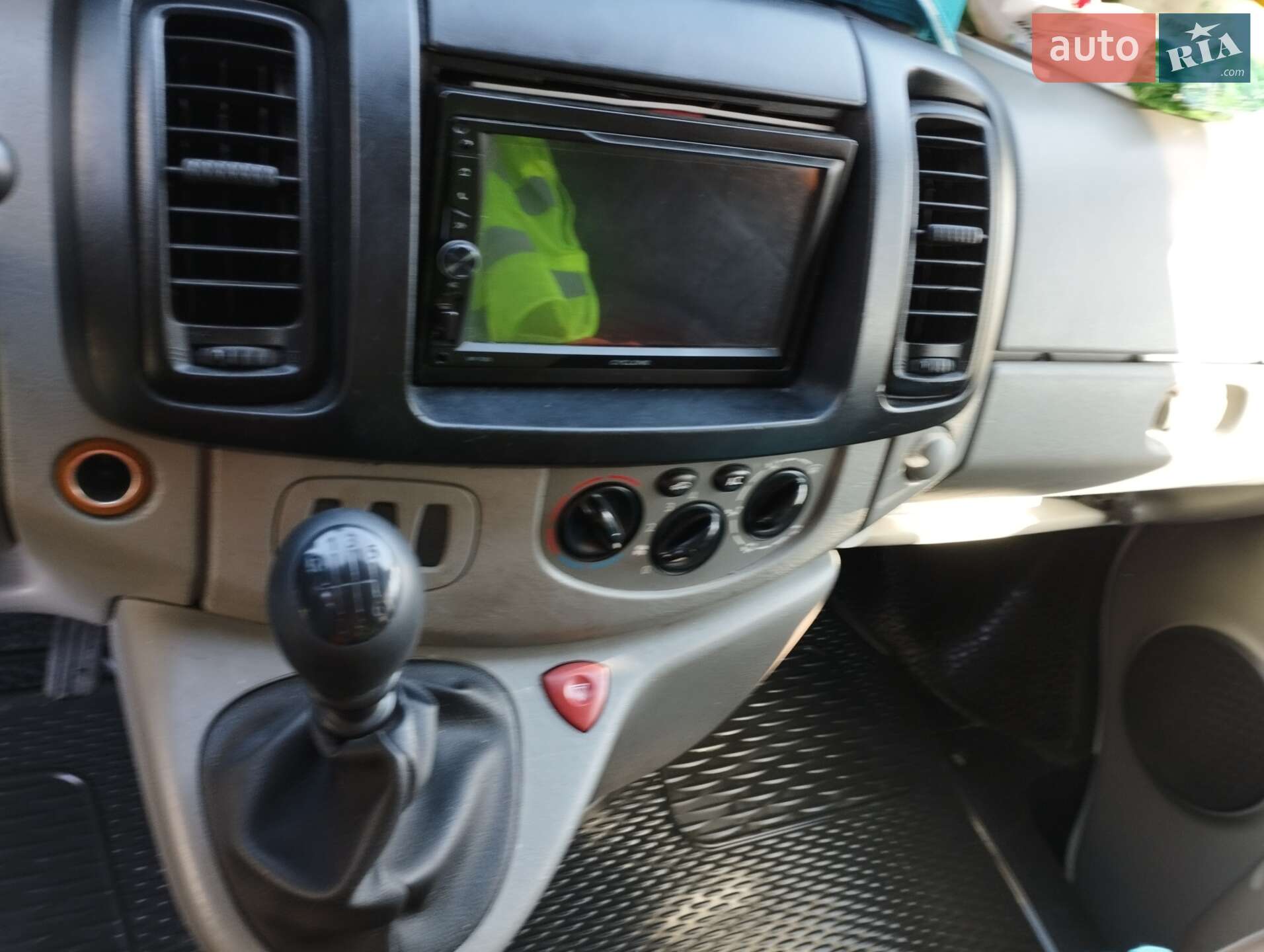 RENAULT TRAFIC 2009