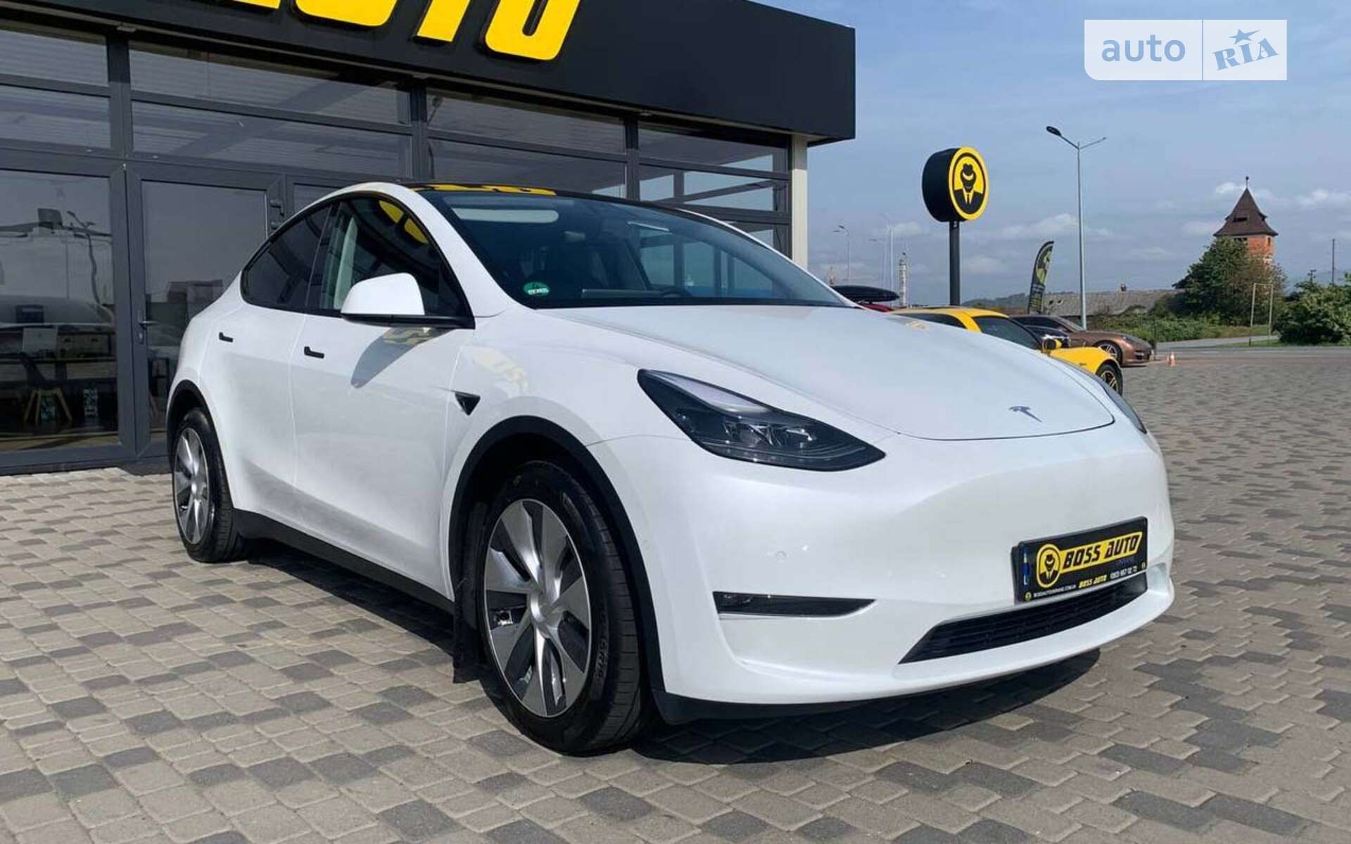 Головне фото звіту автомобіля TESLA MODEL Y 2021