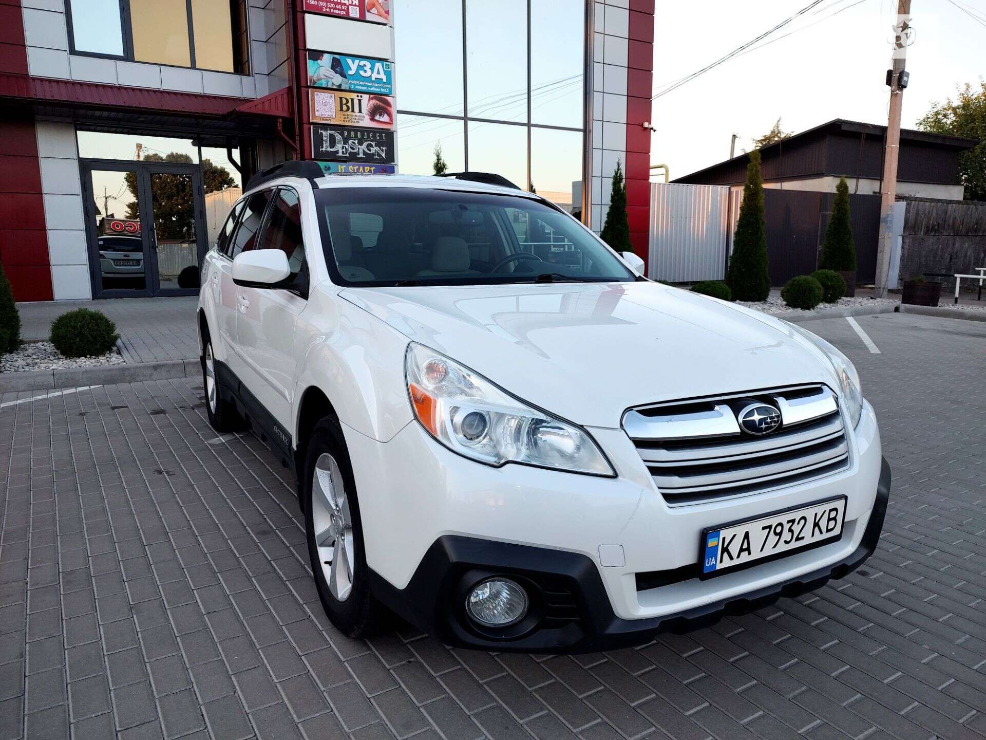 SUBARU OUTBACK 2012