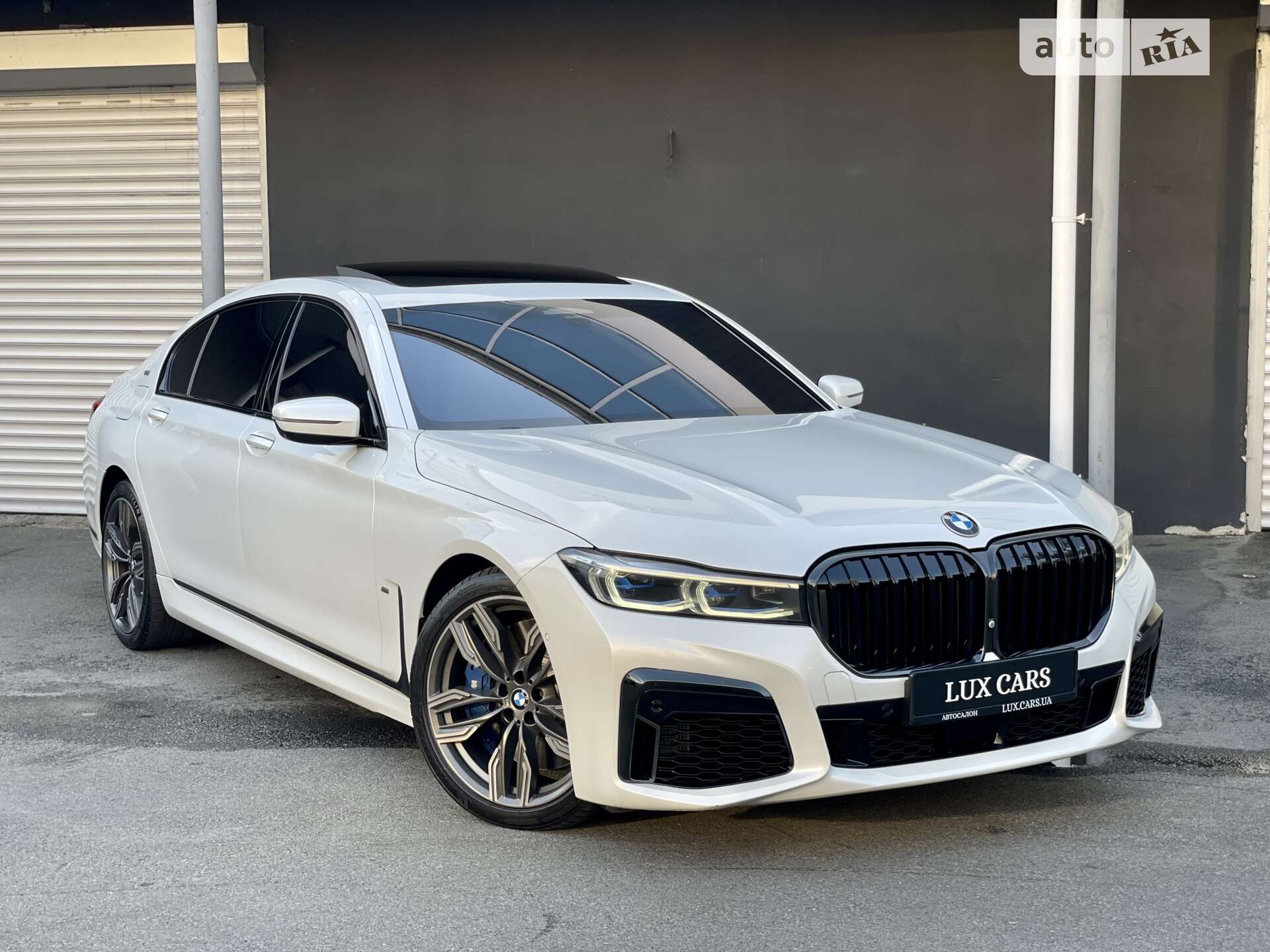 BMW M760LI 2019