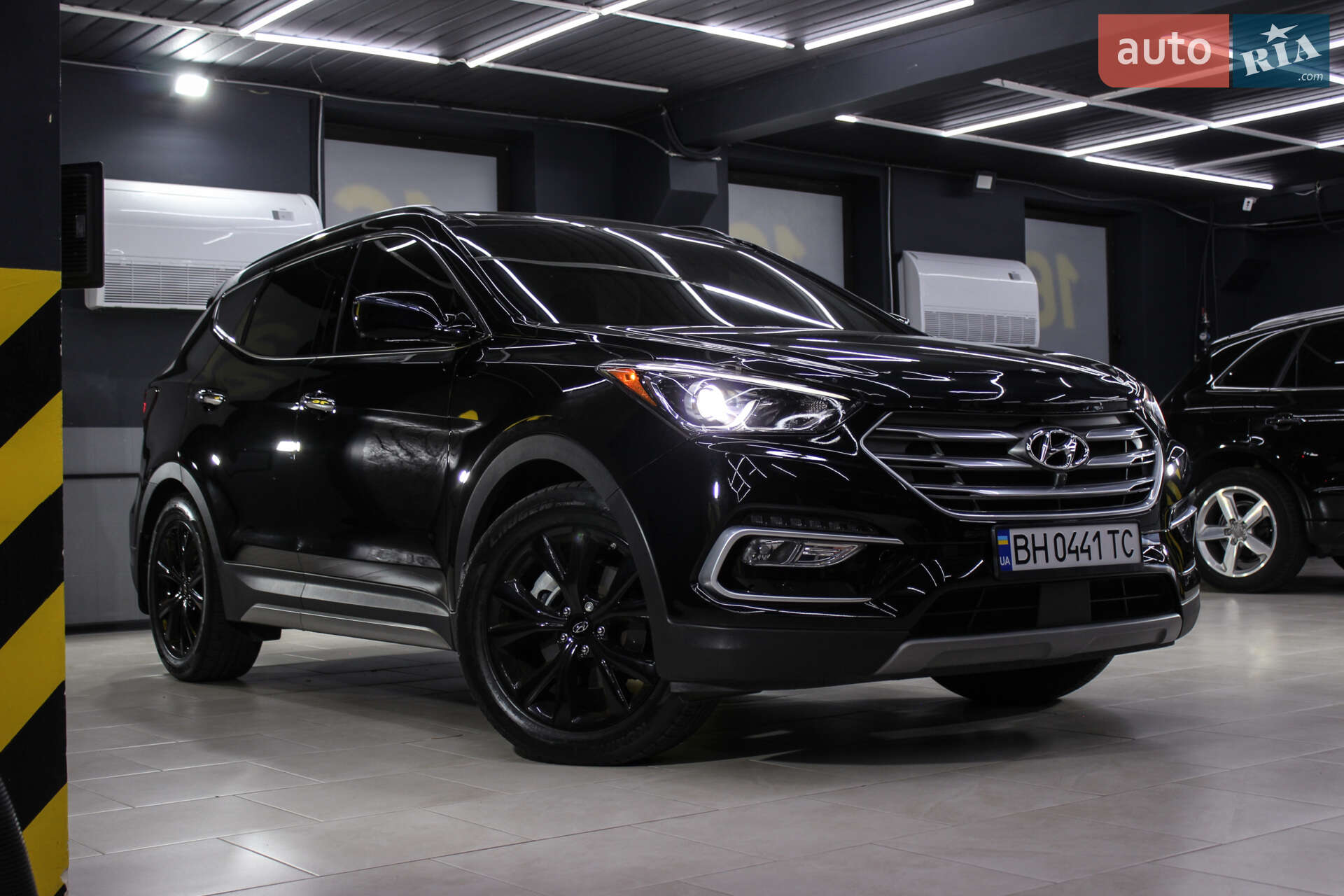 Головне фото звіту автомобіля HYUNDAI SANTA FE 2018